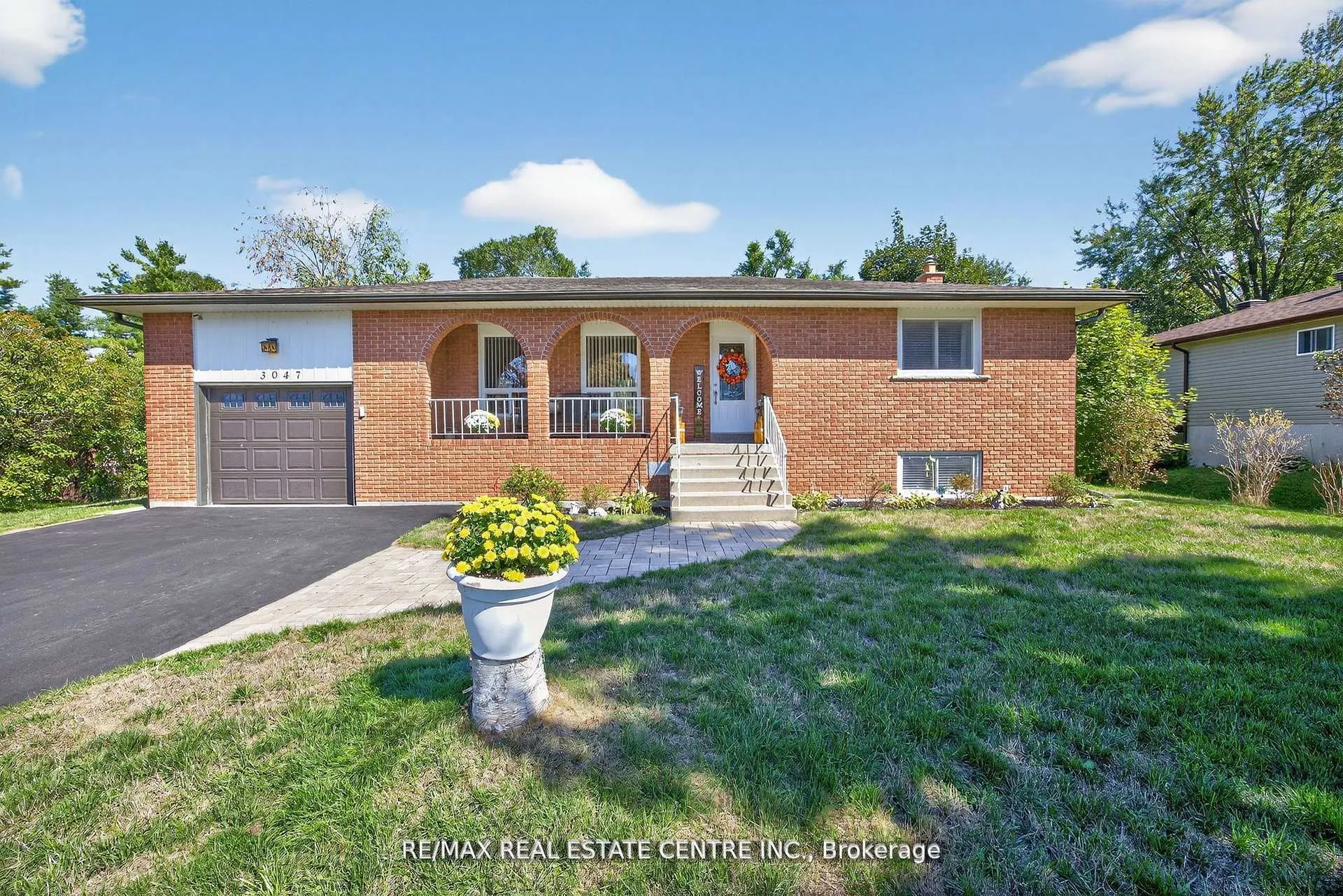 Photo 5 of 3047 Sandy Cove Drive, Innisfil, Rural Innisfil — HOMEH