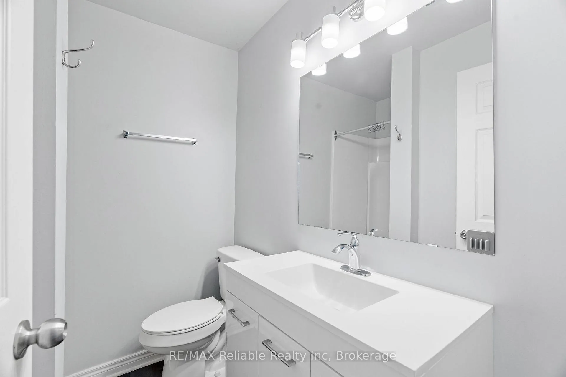 Photo 24 of 46 James Street, Huron East, Seaforth — HOMEH