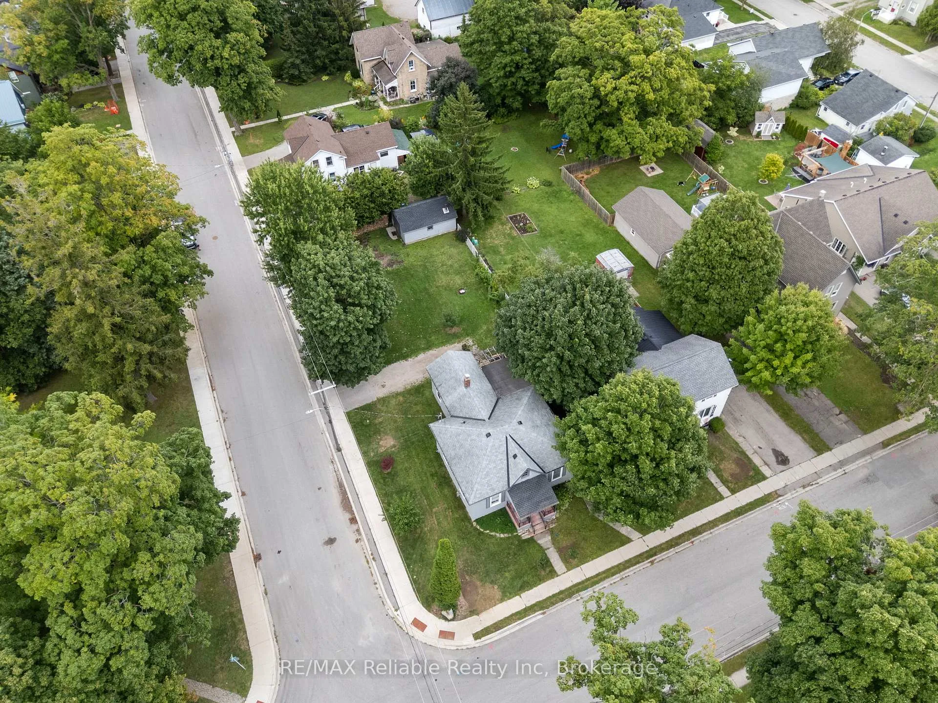 Photo 36 of 46 James Street, Huron East, Seaforth — HOMEH