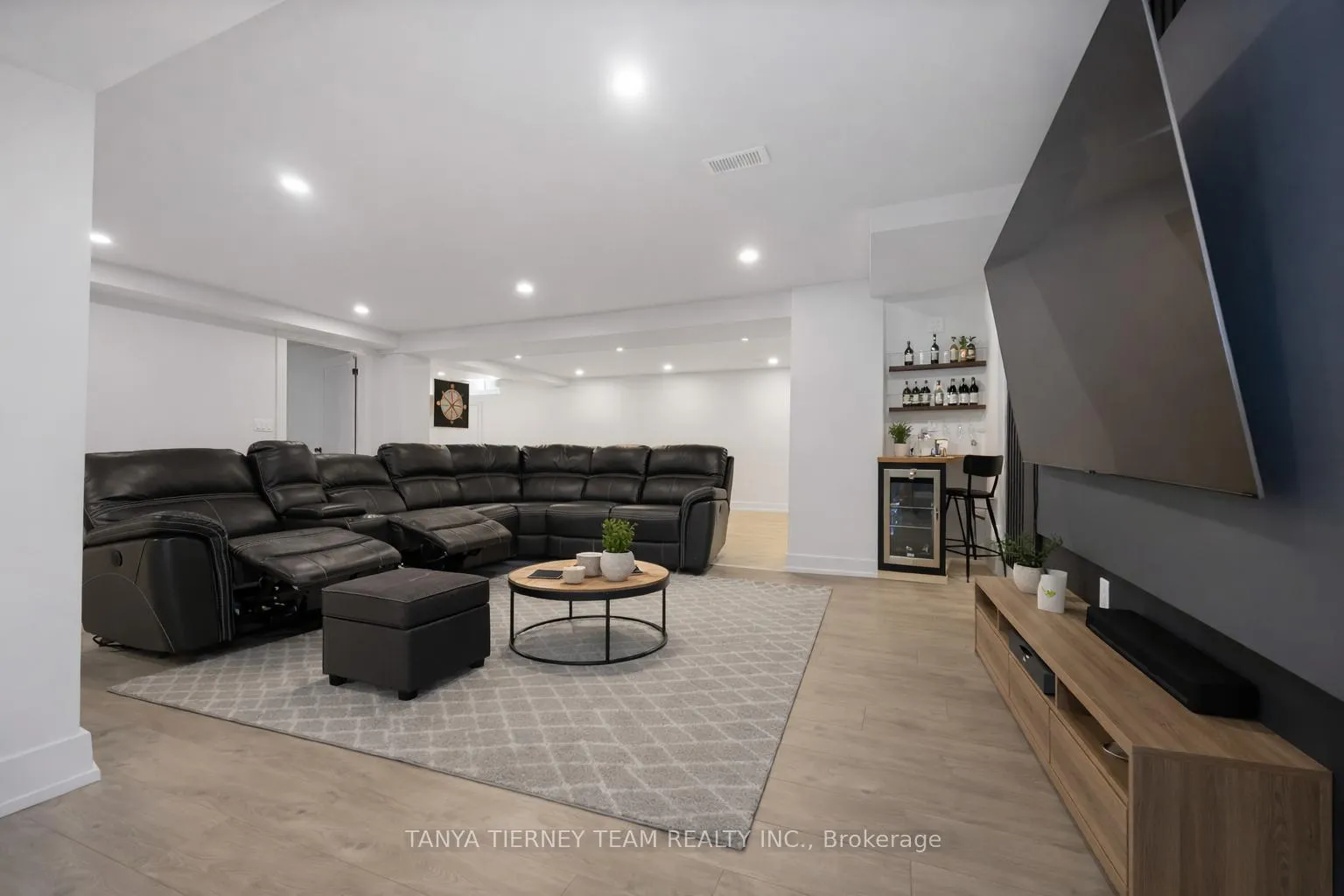 Photo 40 of 41 Apsley Crescent, Whitby, Brooklin — HOMEH