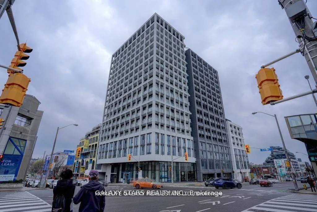 Front of Unit 307, 2020 Bathurst Street