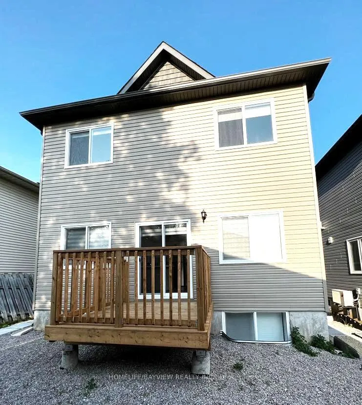 Photo 2 of Unit MAIN & 2nd, 164 Penetanguishene Road, Barrie, Grove East — HOMEH