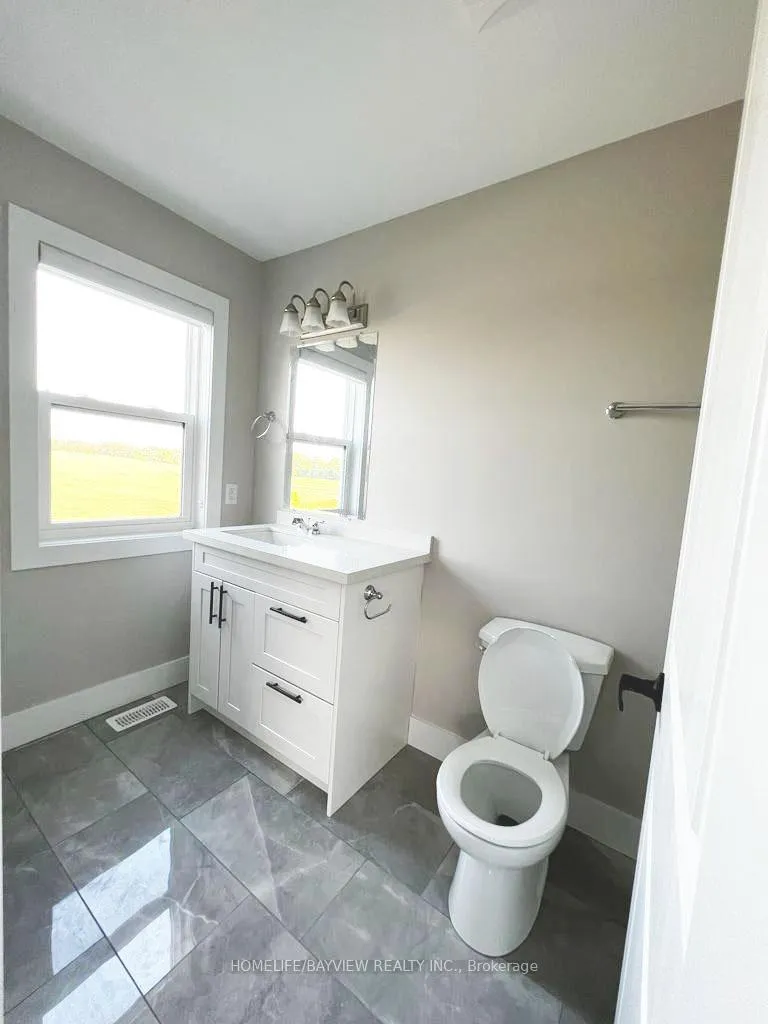 Photo 10 of Unit MAIN & 2nd, 164 Penetanguishene Road, Barrie, Grove East — HOMEH