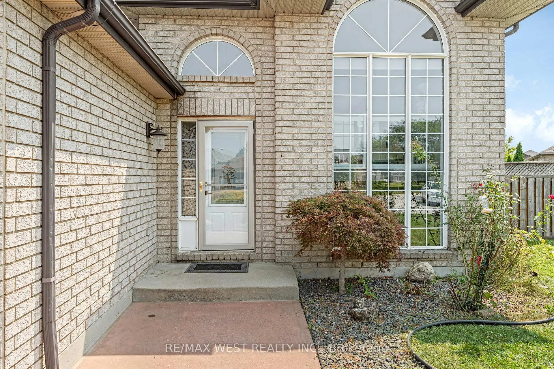 Photo 5 of 11143 Ancona Crescent, Windsor — HOMEH