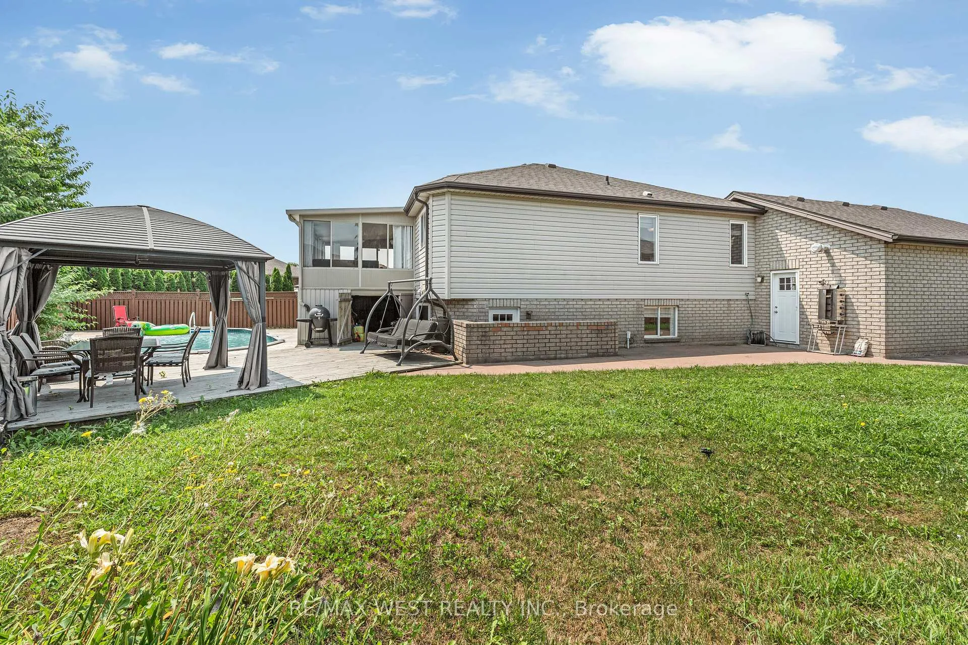 Photo 9 of 11143 Ancona Crescent, Windsor — HOMEH