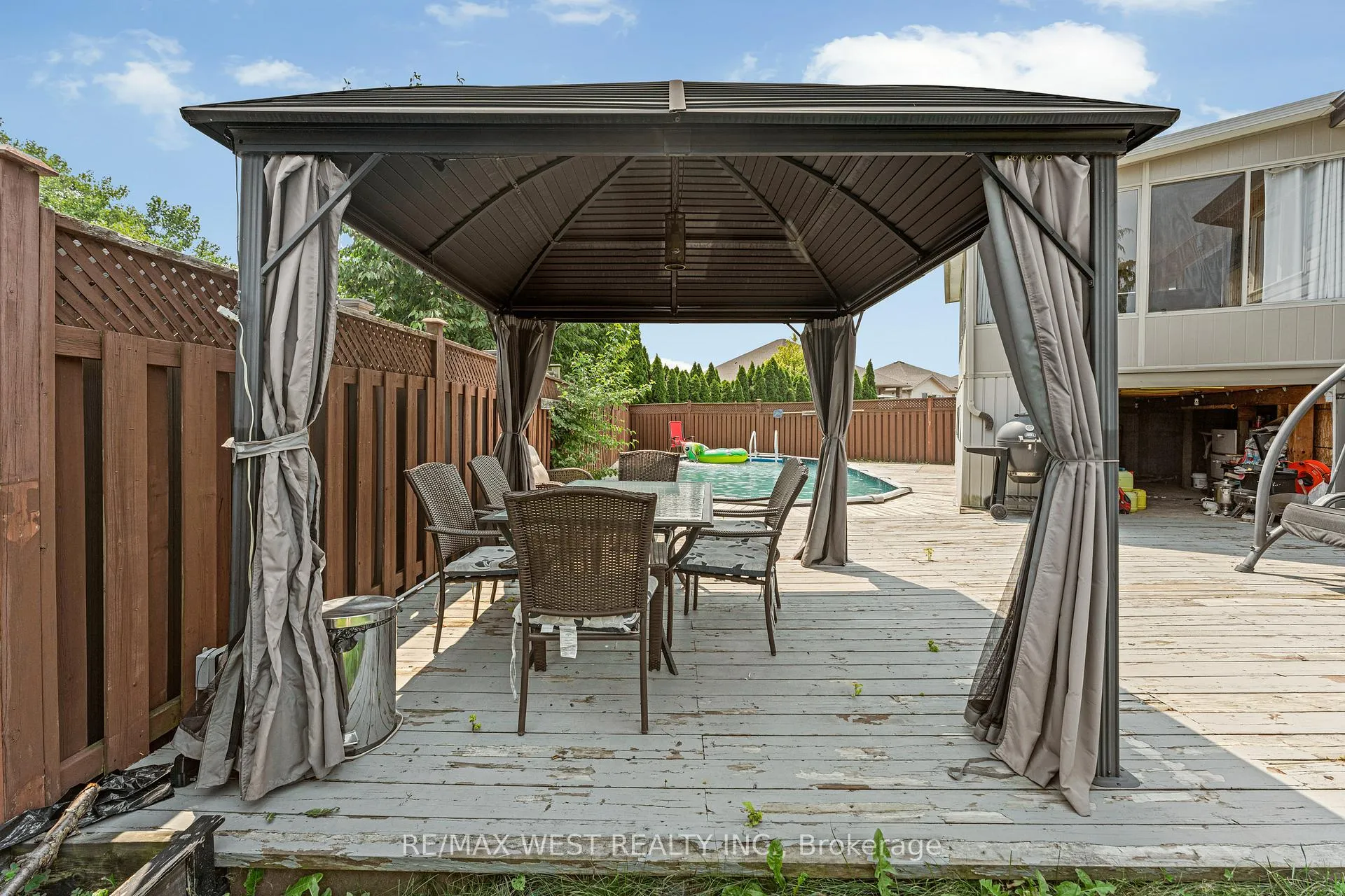 Photo 11 of 11143 Ancona Crescent, Windsor — HOMEH