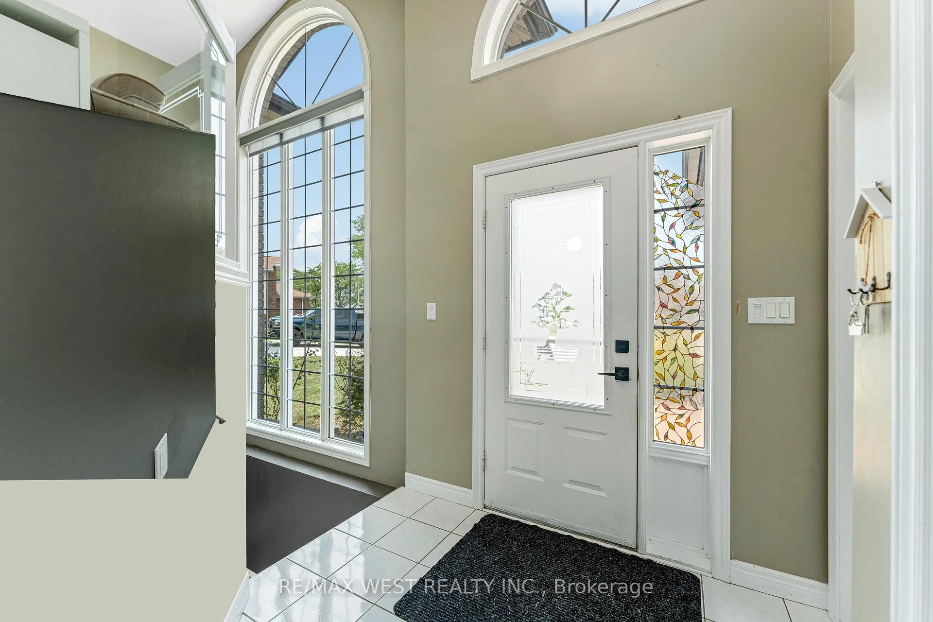 Photo 15 of 11143 Ancona Crescent, Windsor — HOMEH
