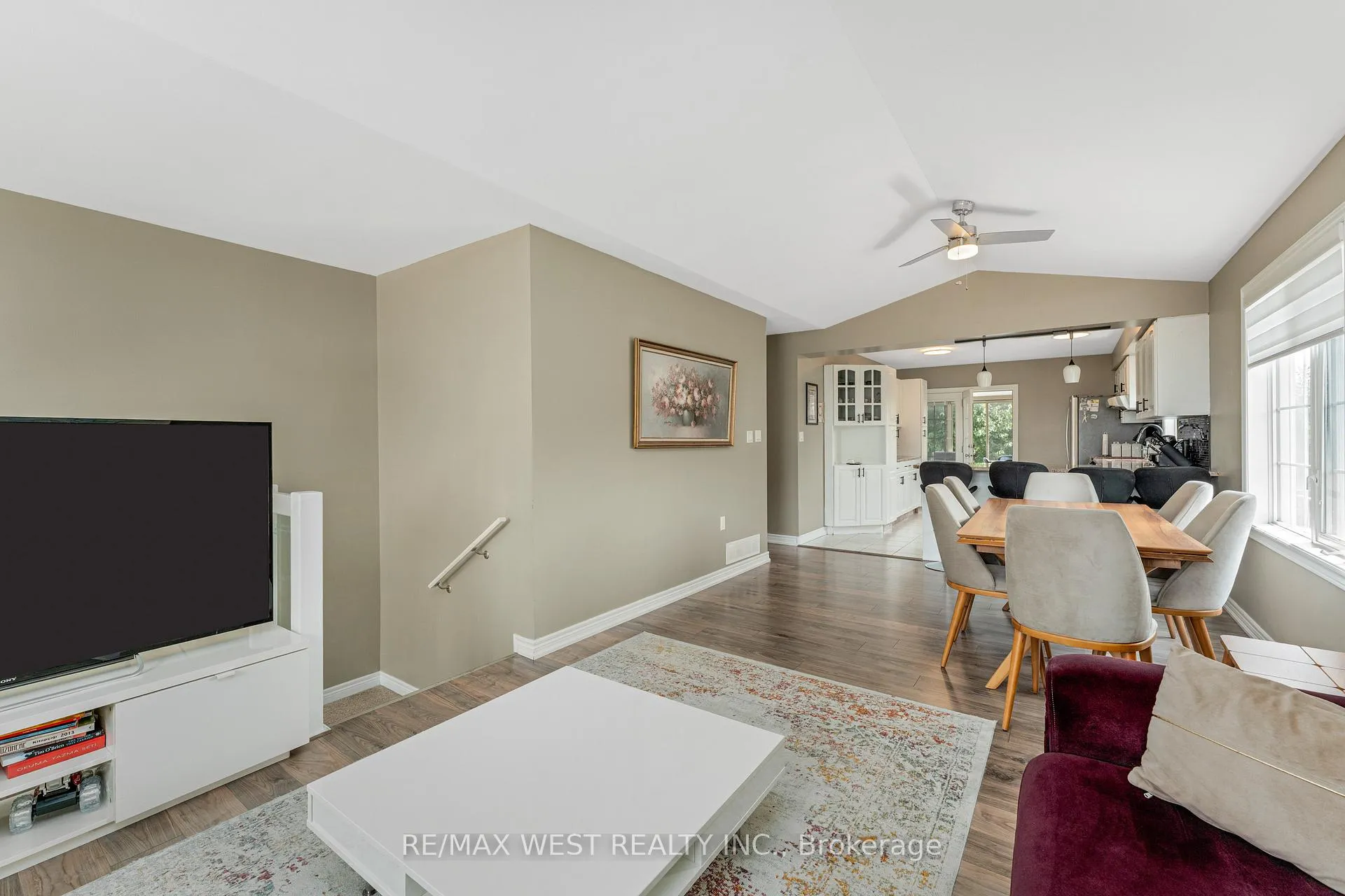Photo 18 of 11143 Ancona Crescent, Windsor — HOMEH