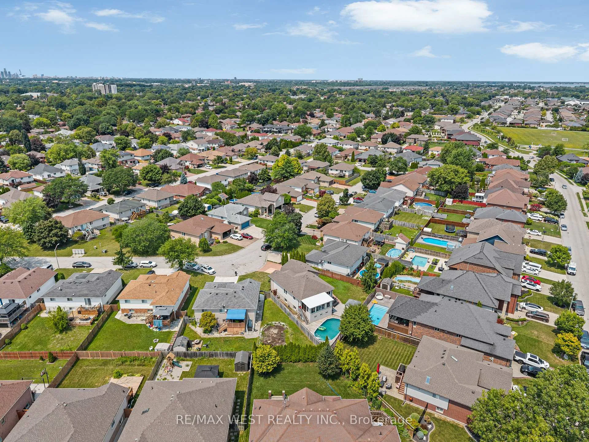 Photo 46 of 11143 Ancona Crescent, Windsor — HOMEH