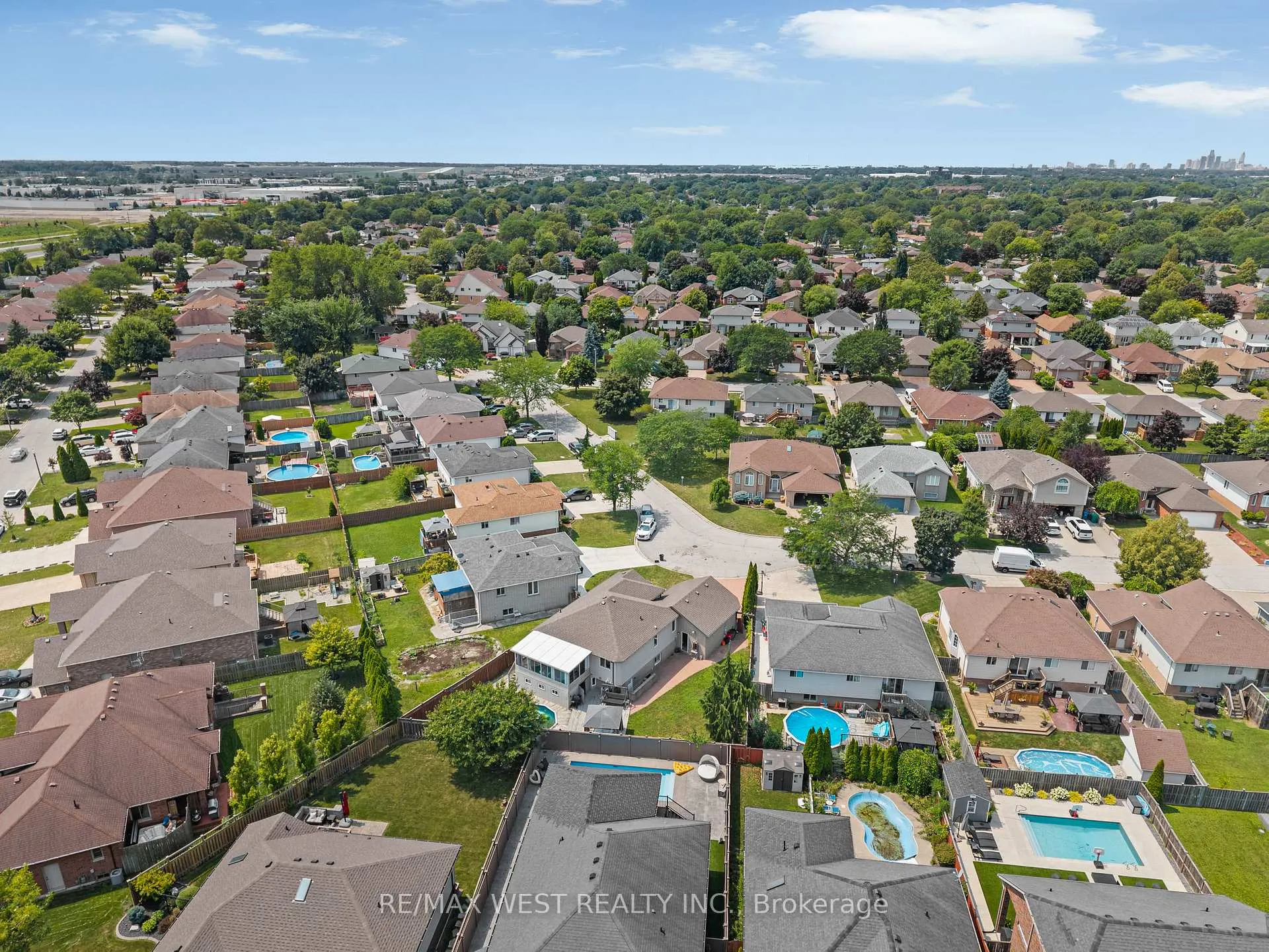 Photo 47 of 11143 Ancona Crescent, Windsor — HOMEH
