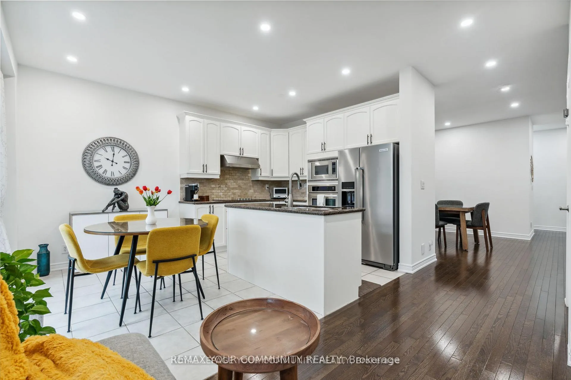 Photo 19 of 26 Ivy Jay Crescent, Aurora, Bayview Northeast — HOMEH