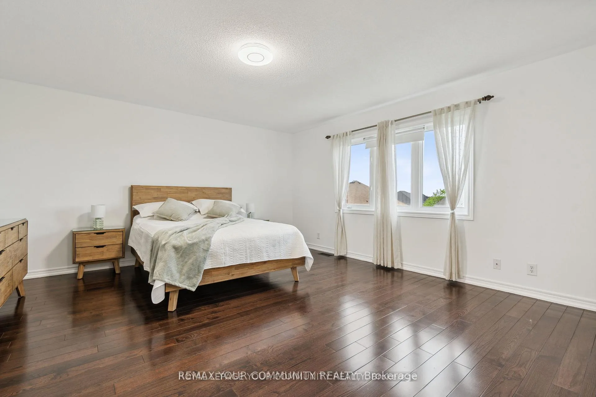 Photo 25 of 26 Ivy Jay Crescent, Aurora, Bayview Northeast — HOMEH