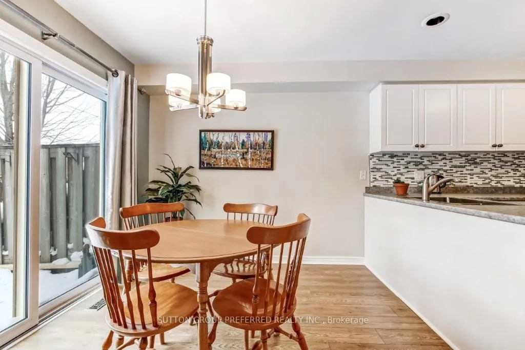 Photo 9 of Unit 12, 1015 Farnham Road, London, South M — HOMEH