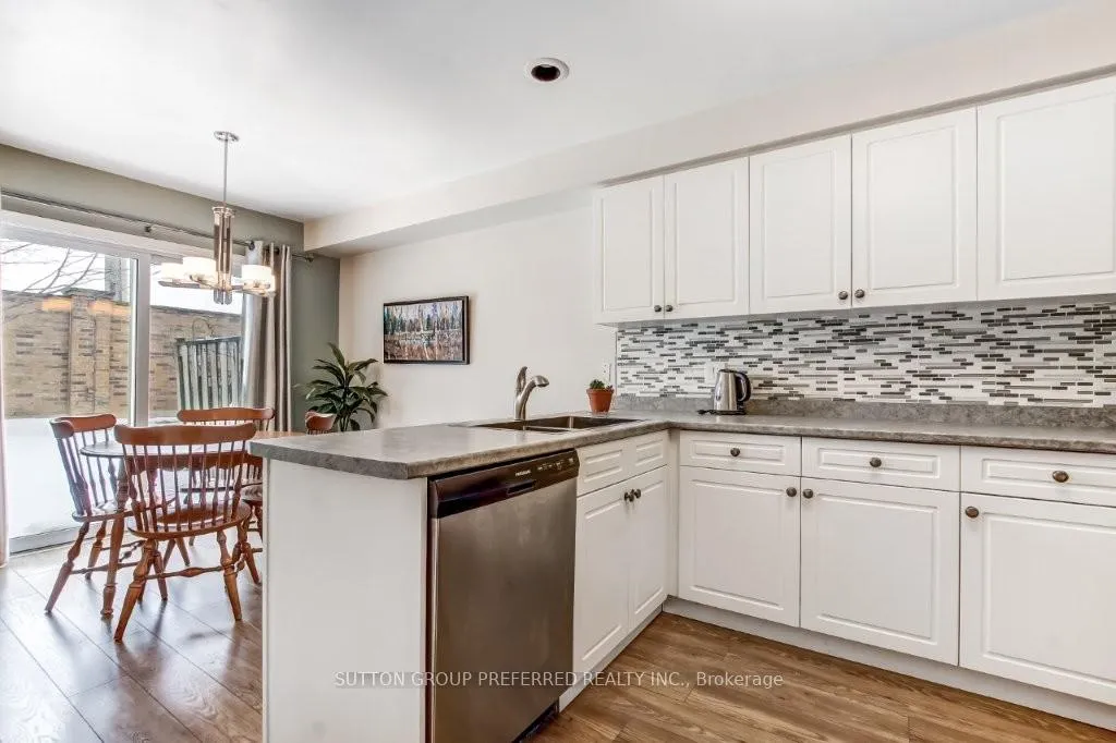 Photo 12 of Unit 12, 1015 Farnham Road, London, South M — HOMEH