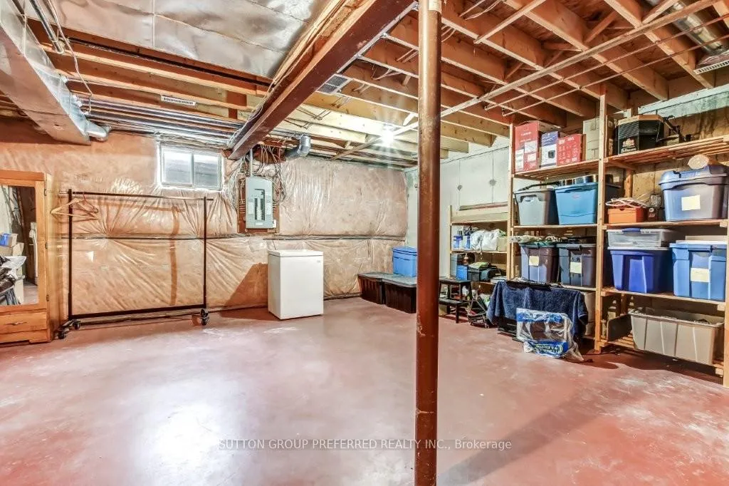 Photo 22 of Unit 12, 1015 Farnham Road, London, South M — HOMEH
