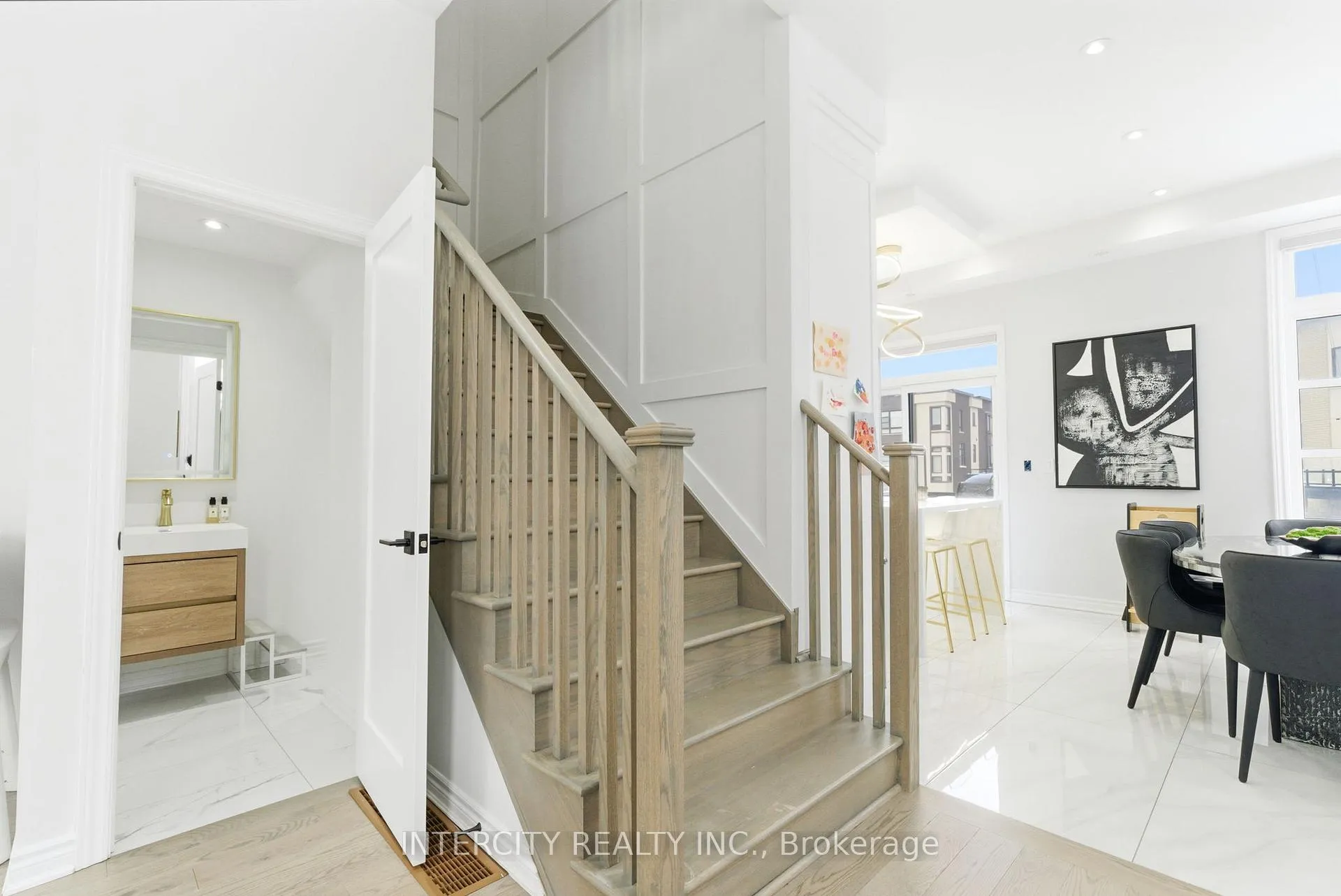 Photo 9 of 12 Quilico Road, Vaughan, Elder Mills — HOMEH