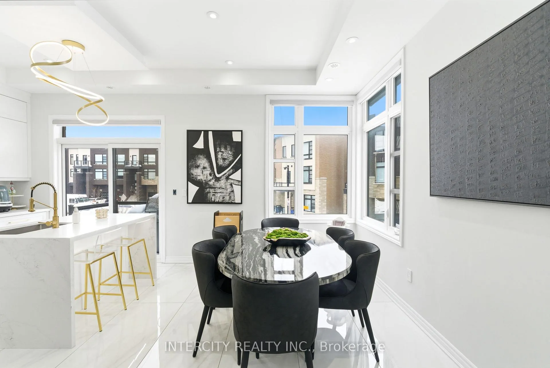 Photo 13 of 12 Quilico Road, Vaughan, Elder Mills — HOMEH