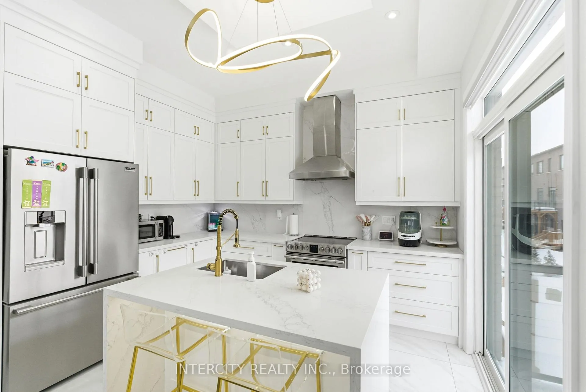 Photo 17 of 12 Quilico Road, Vaughan, Elder Mills — HOMEH