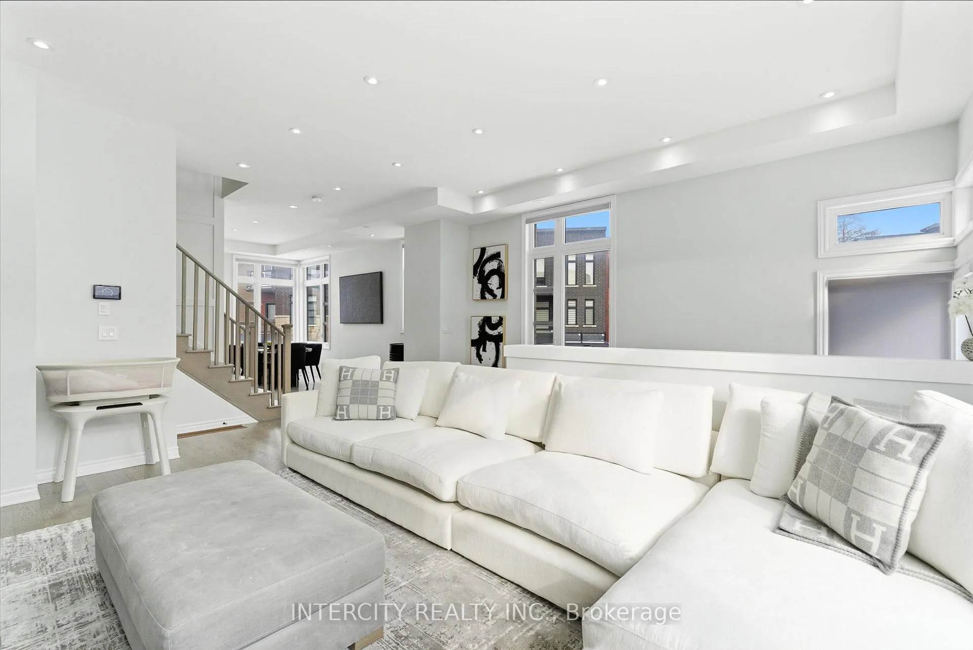 Photo 22 of 12 Quilico Road, Vaughan, Elder Mills — HOMEH