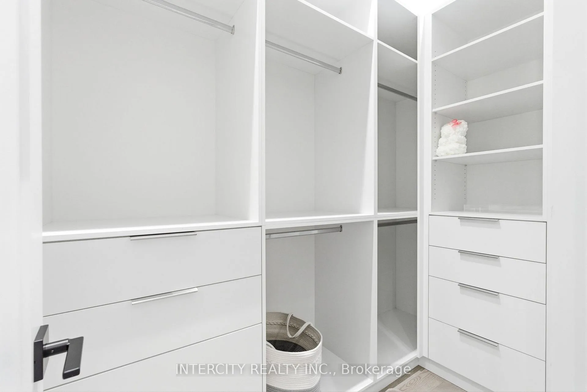 Photo 31 of 12 Quilico Road, Vaughan, Elder Mills — HOMEH