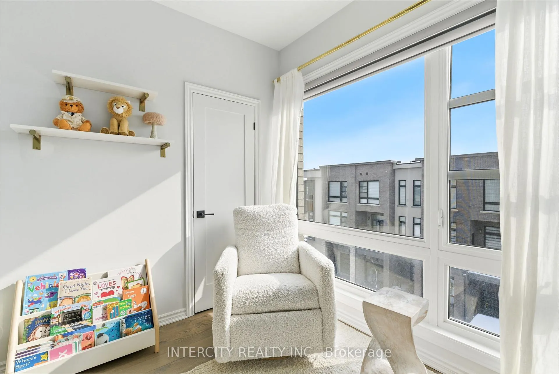 Photo 35 of 12 Quilico Road, Vaughan, Elder Mills — HOMEH