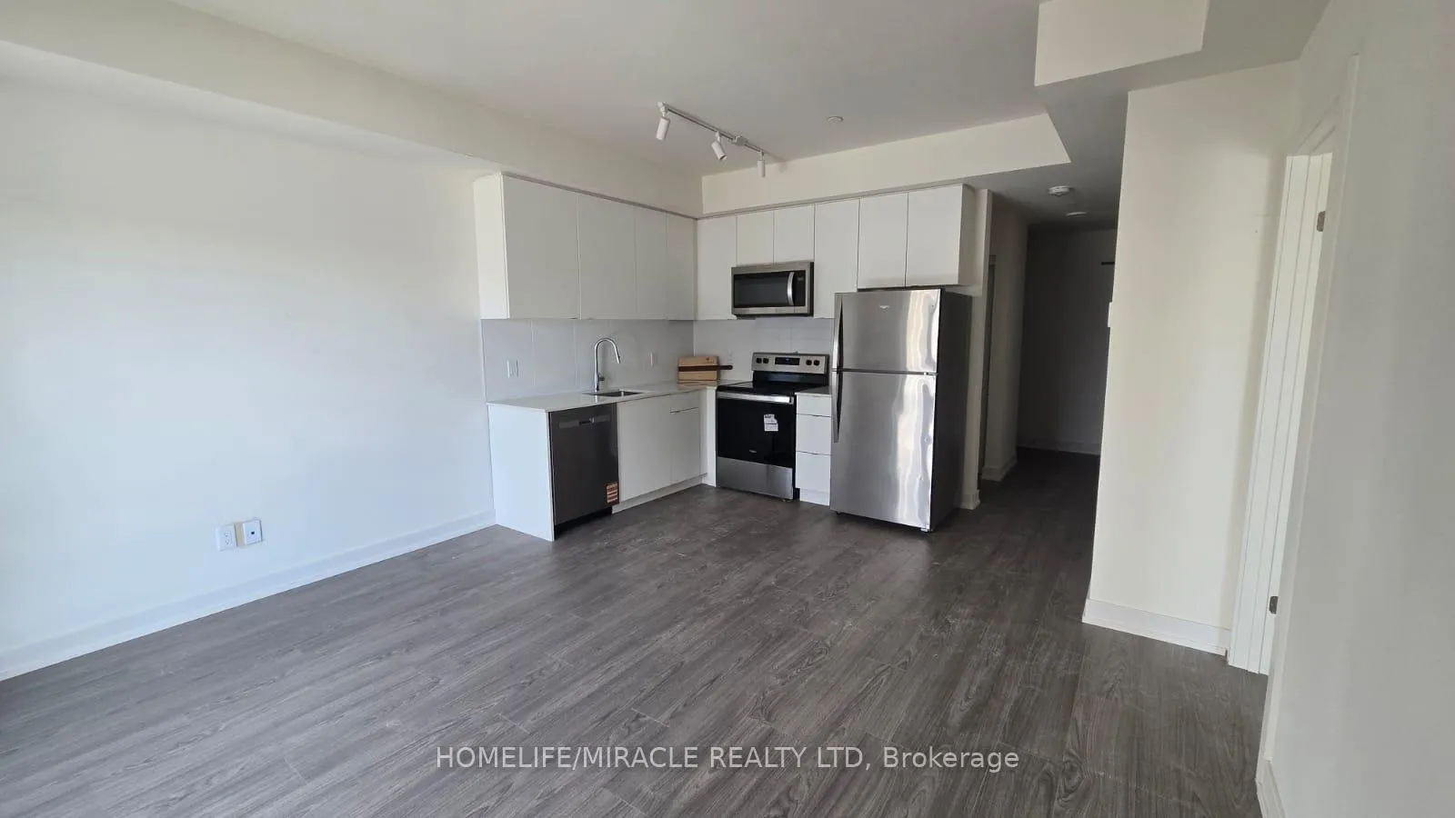 Photo 2 of Unit 312C, 16 Melbourne Avenue, St. Catharines, E. Chester — HOMEH