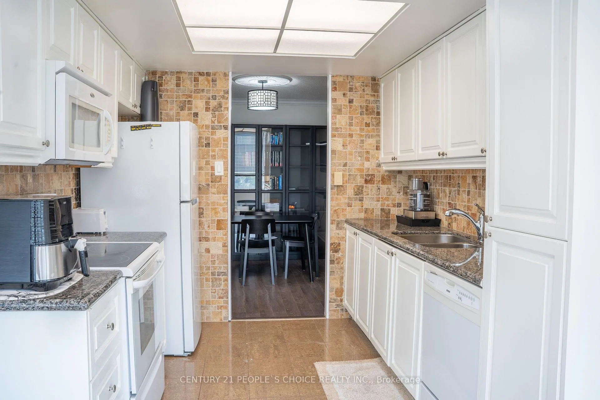 Photo 15 of Unit 1105, 7601 Bathurst Street, Vaughan, Crestwood-Springfarm-Yorkhill — HOMEH