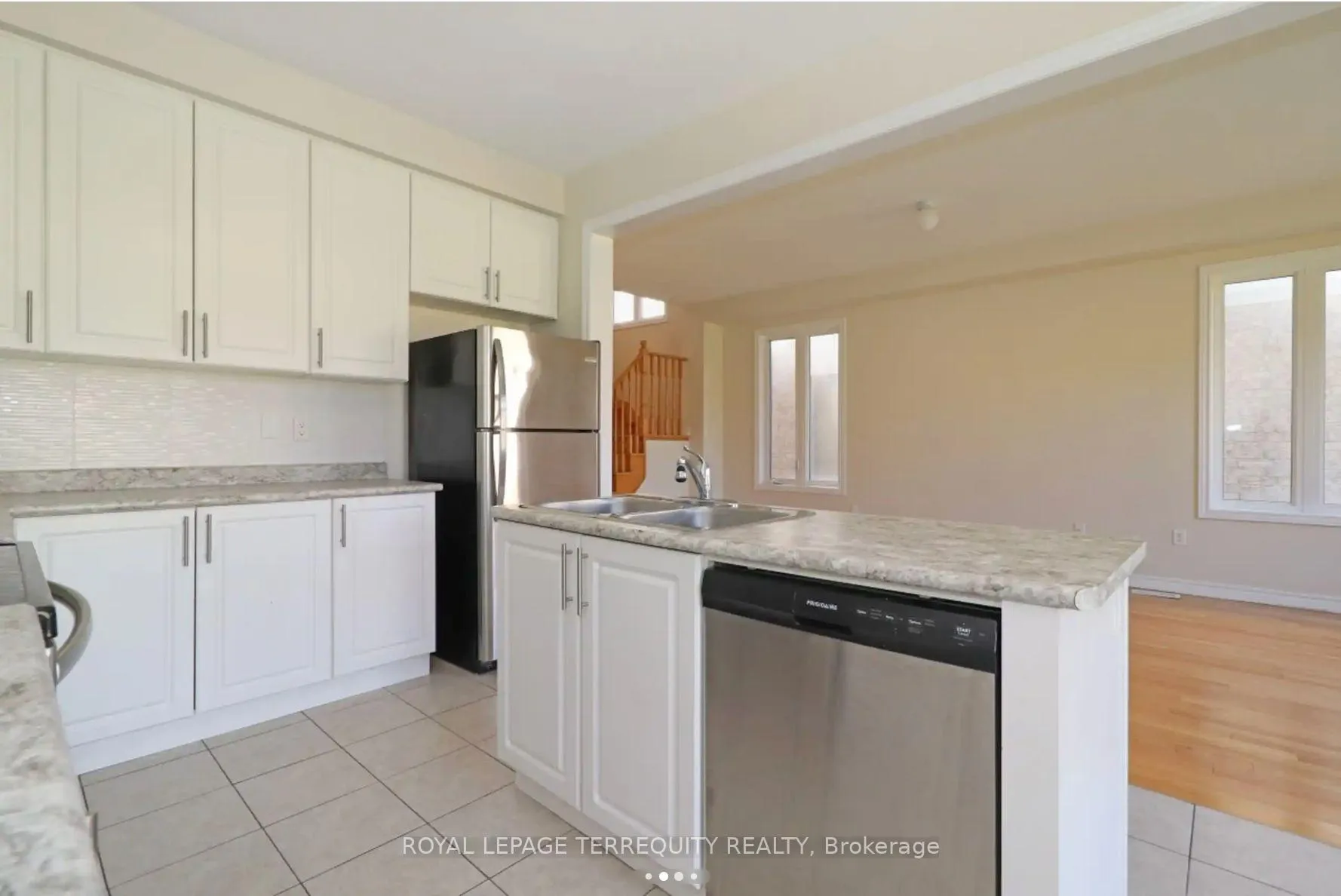 Photo 13 of 1251 Graham Clapp Avenue, Oshawa, Taunton — HOMEH
