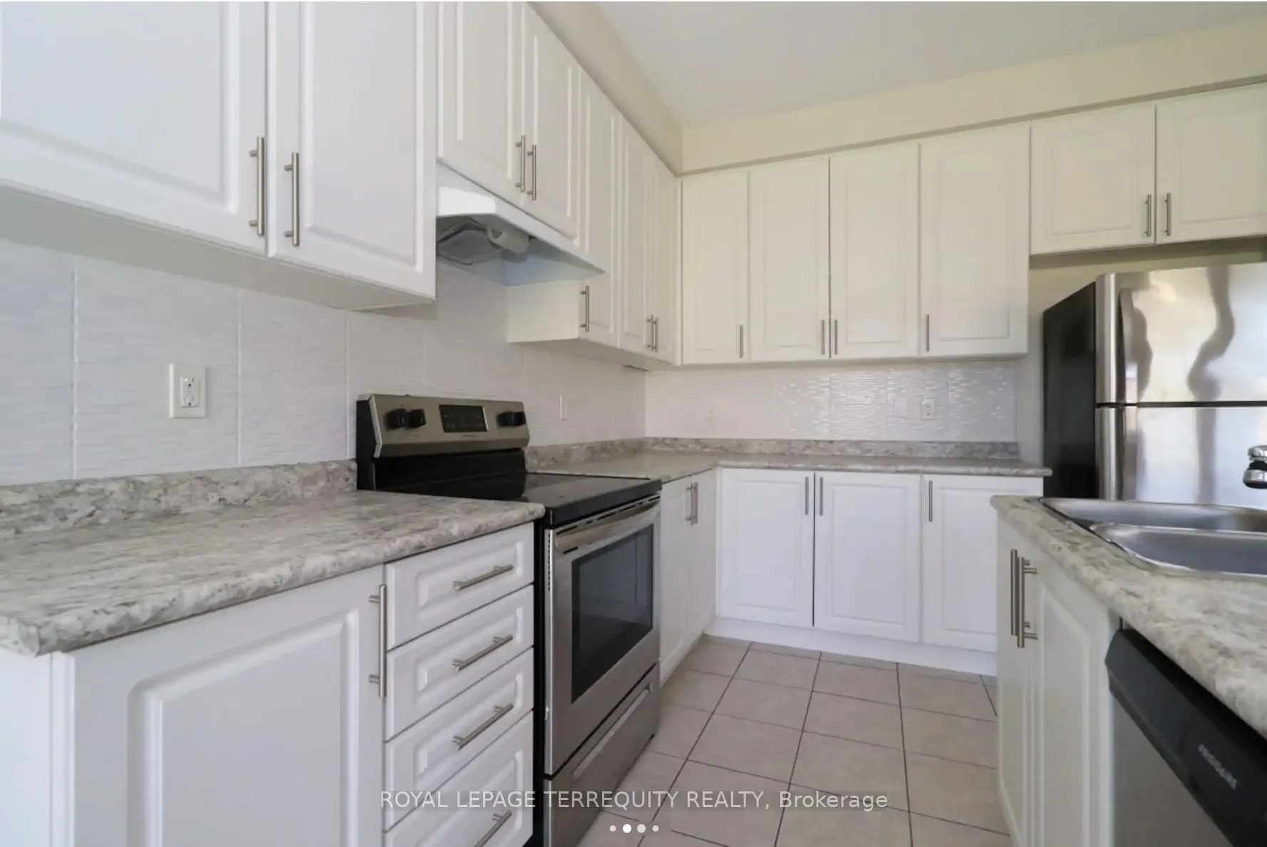 Photo 14 of 1251 Graham Clapp Avenue, Oshawa, Taunton — HOMEH