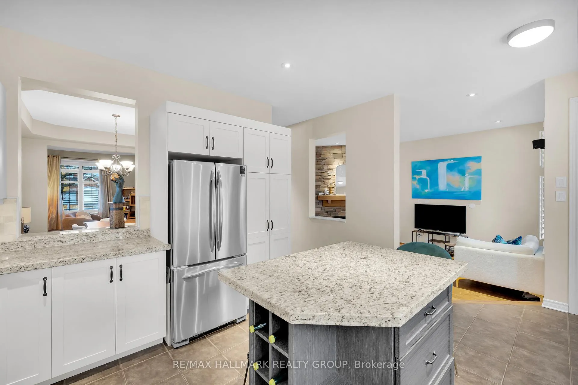 Photo 16 of 10 Friendly Crescent, Ottawa, Stittsville (South) — HOMEH