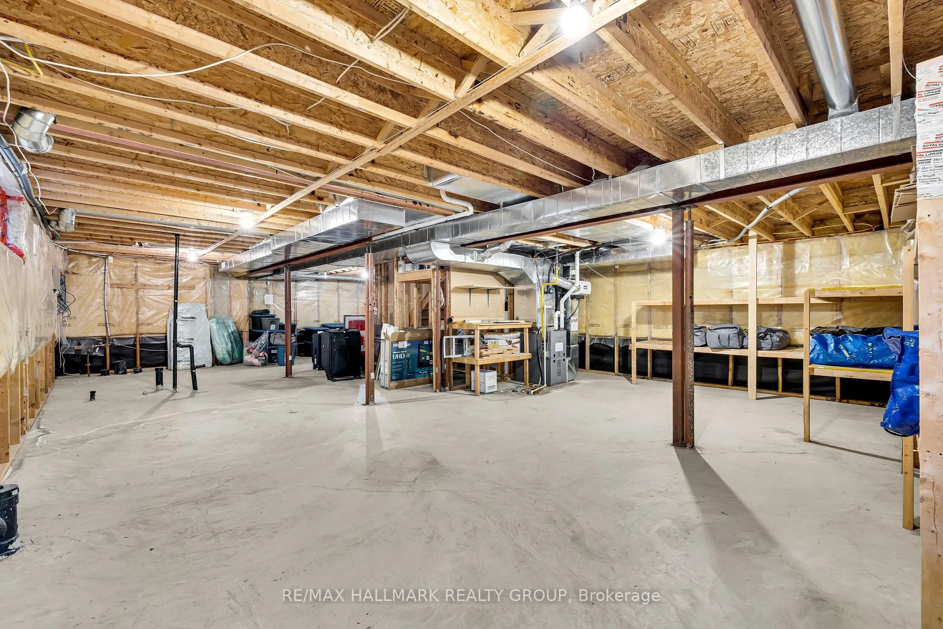 Photo 25 of 10 Friendly Crescent, Ottawa, Stittsville (South) — HOMEH