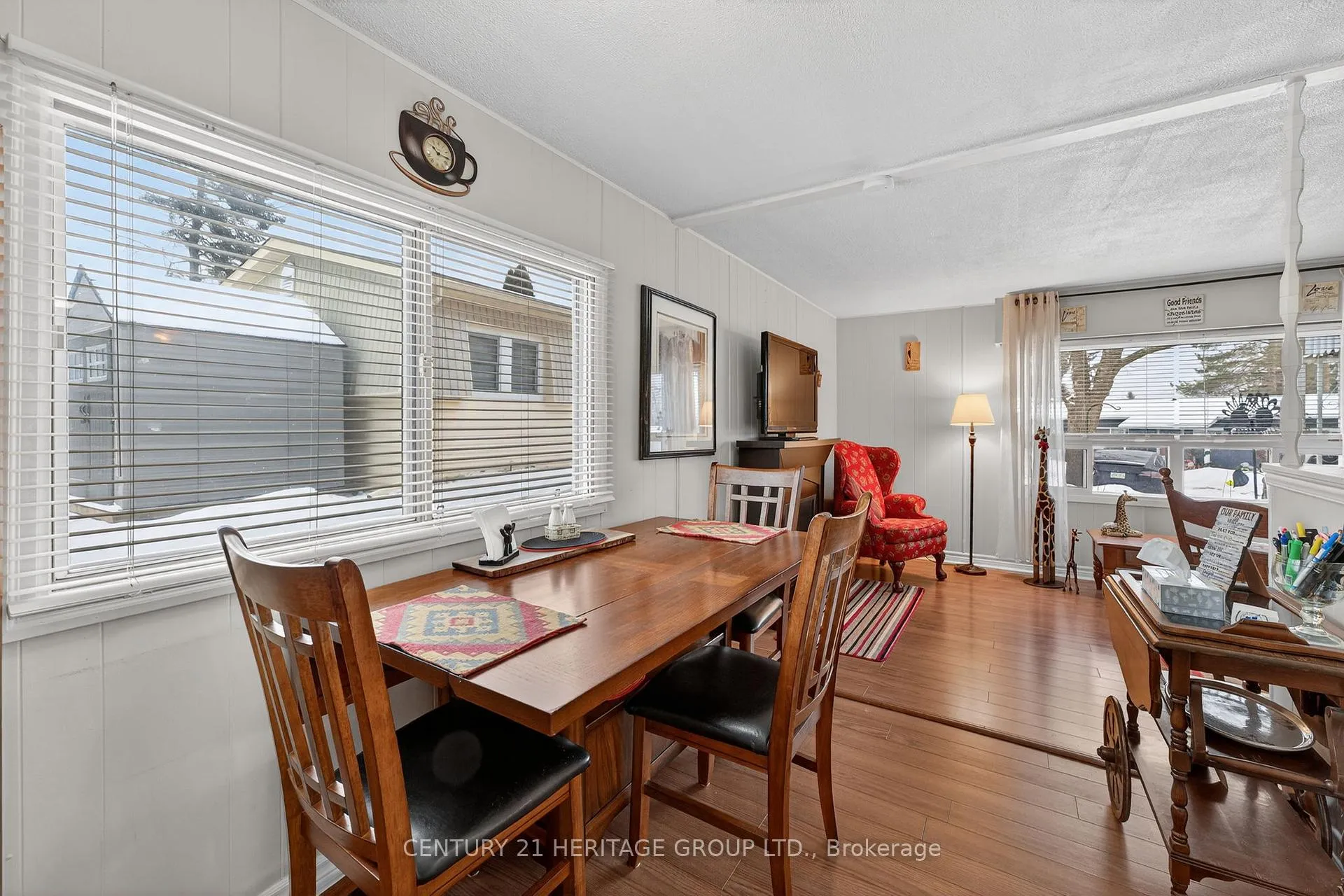 Photo 12 of 16 Mimosa Crescent, Innisfil, Rural Innisfil — HOMEH