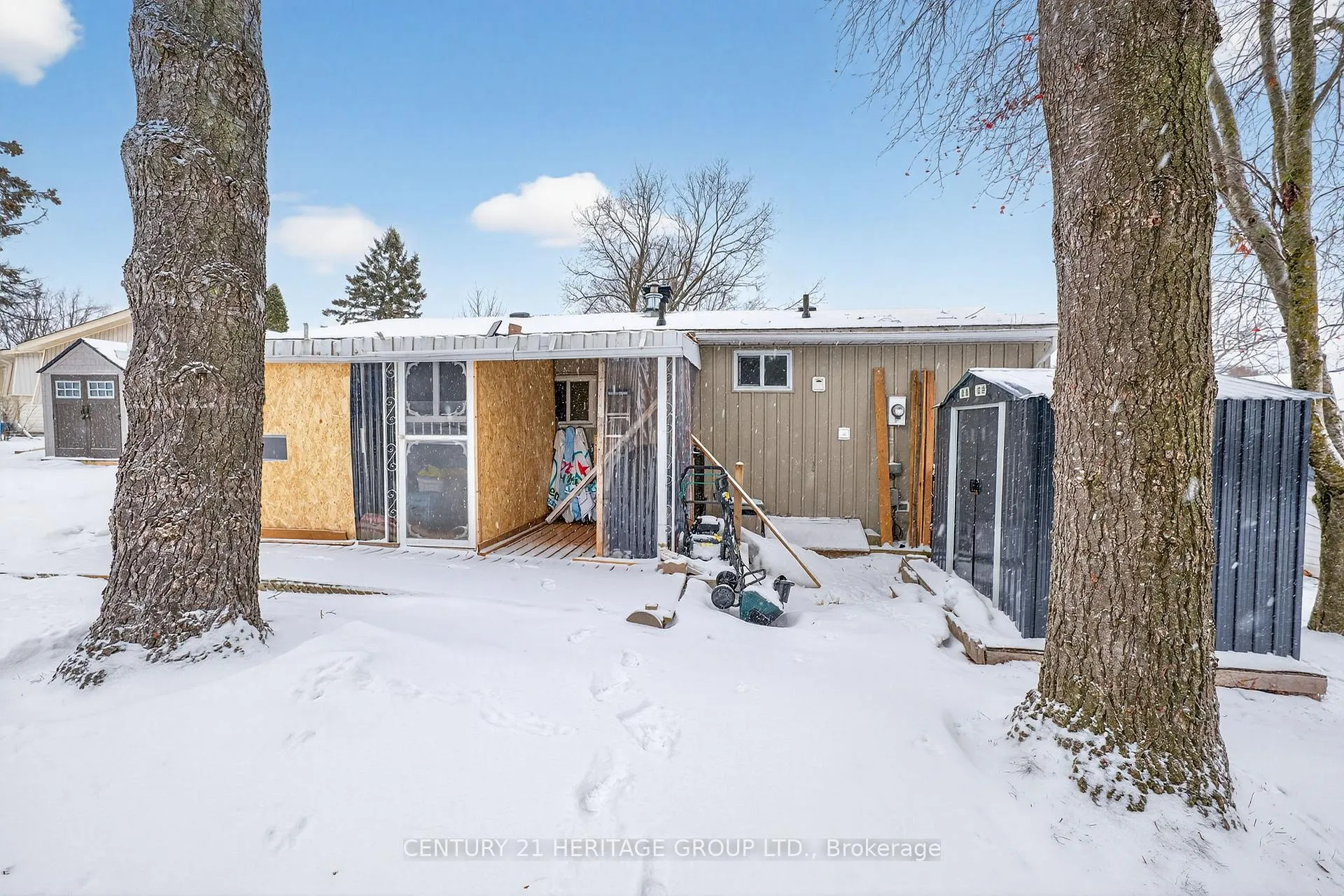 Photo 26 of 16 Mimosa Crescent, Innisfil, Rural Innisfil — HOMEH