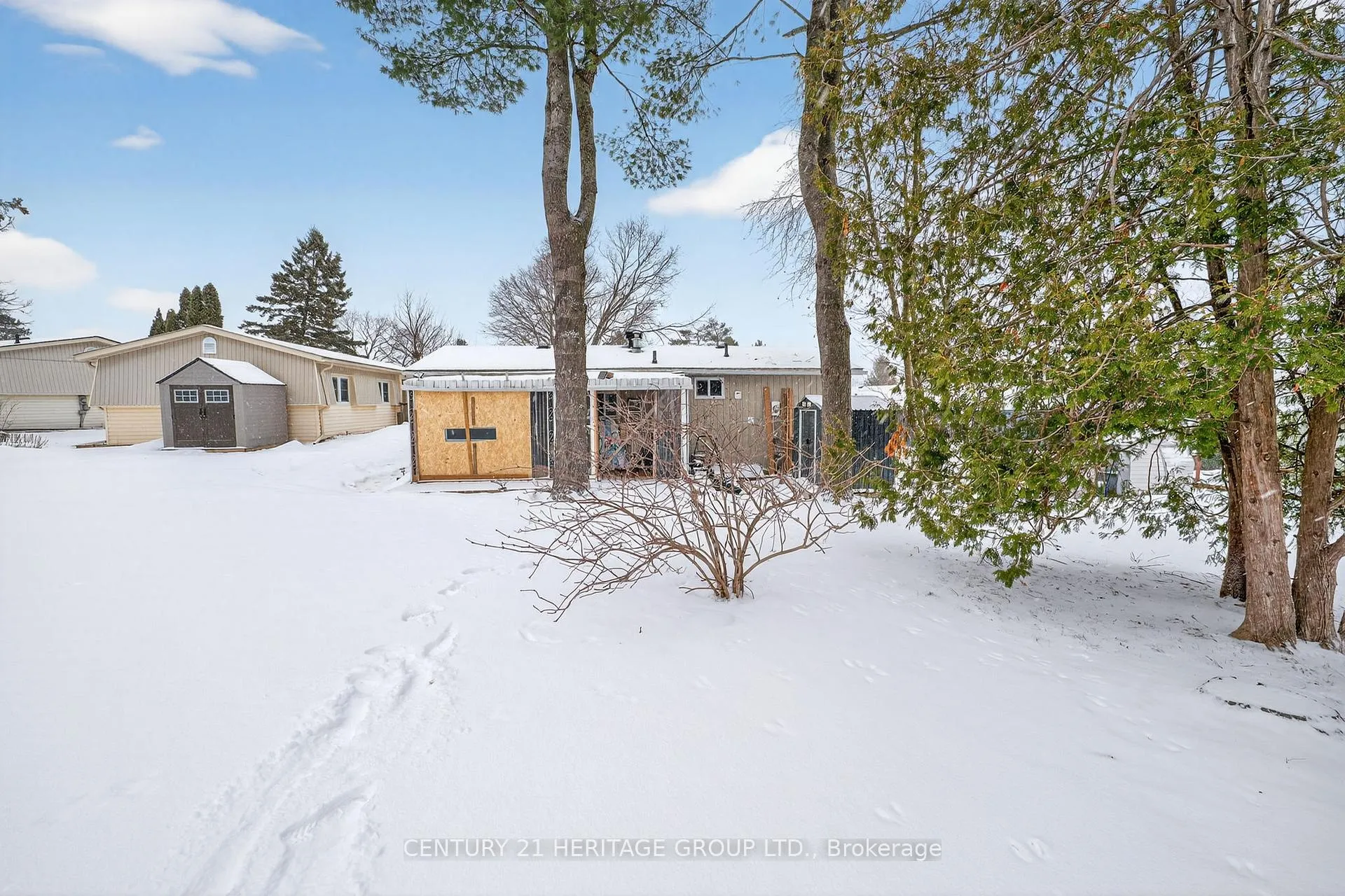 Photo 27 of 16 Mimosa Crescent, Innisfil, Rural Innisfil — HOMEH