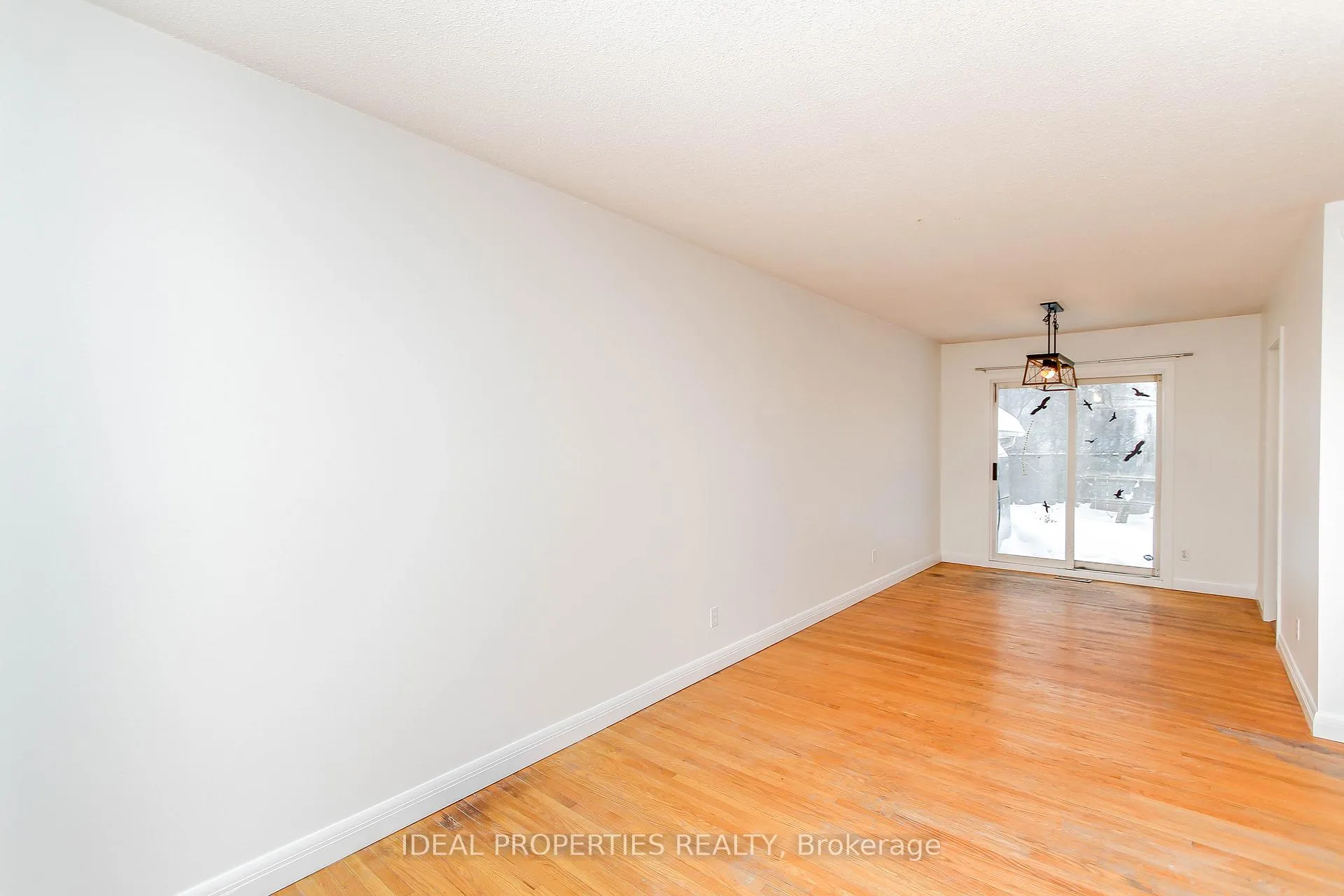 Photo 5 of 103 Sherwood Street, Ottawa, Kanata - Glencairn/Hazeldean — HOMEH