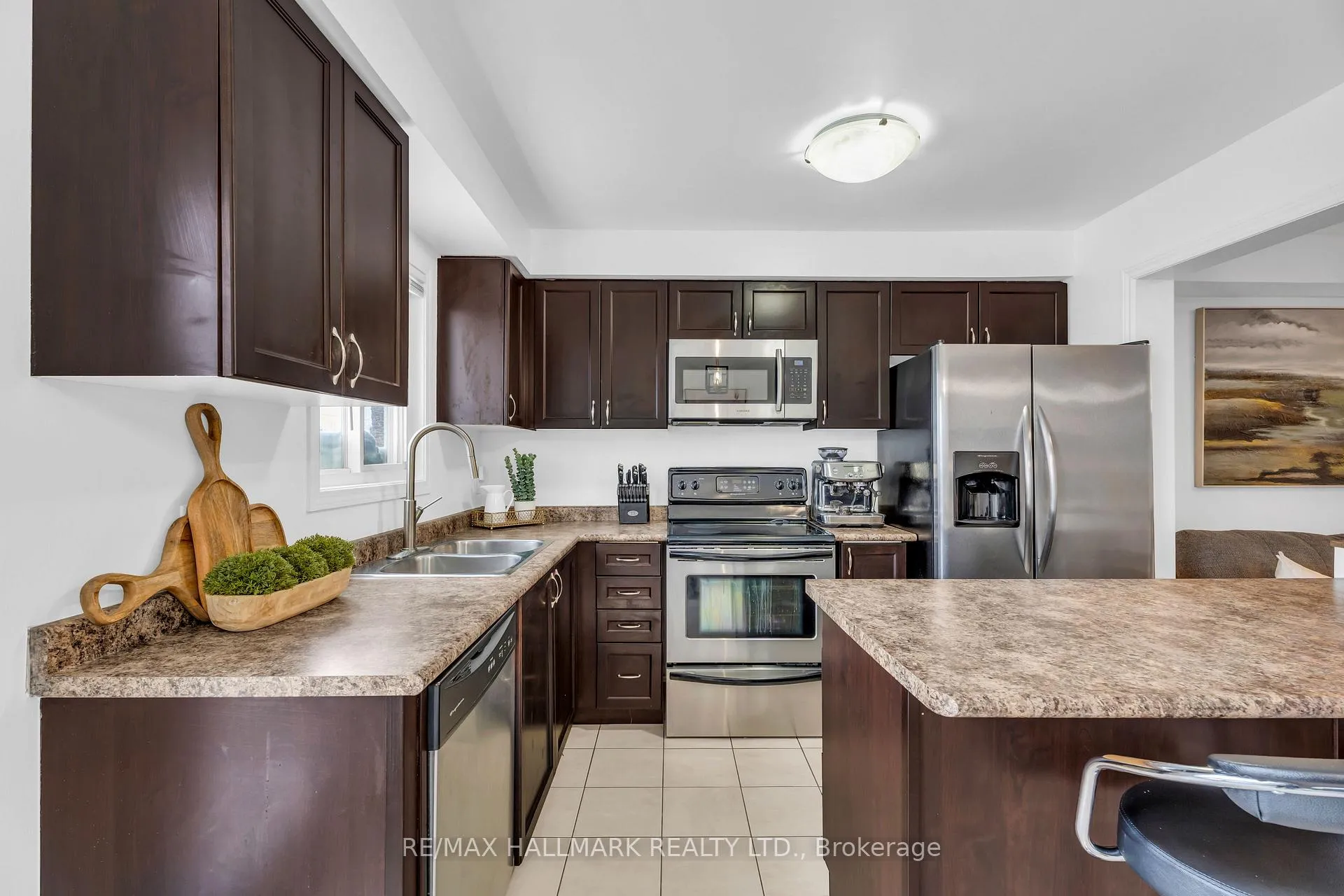 Photo 20 of 77 Commonwealth Road, Barrie, Innis-Shore — HOMEH