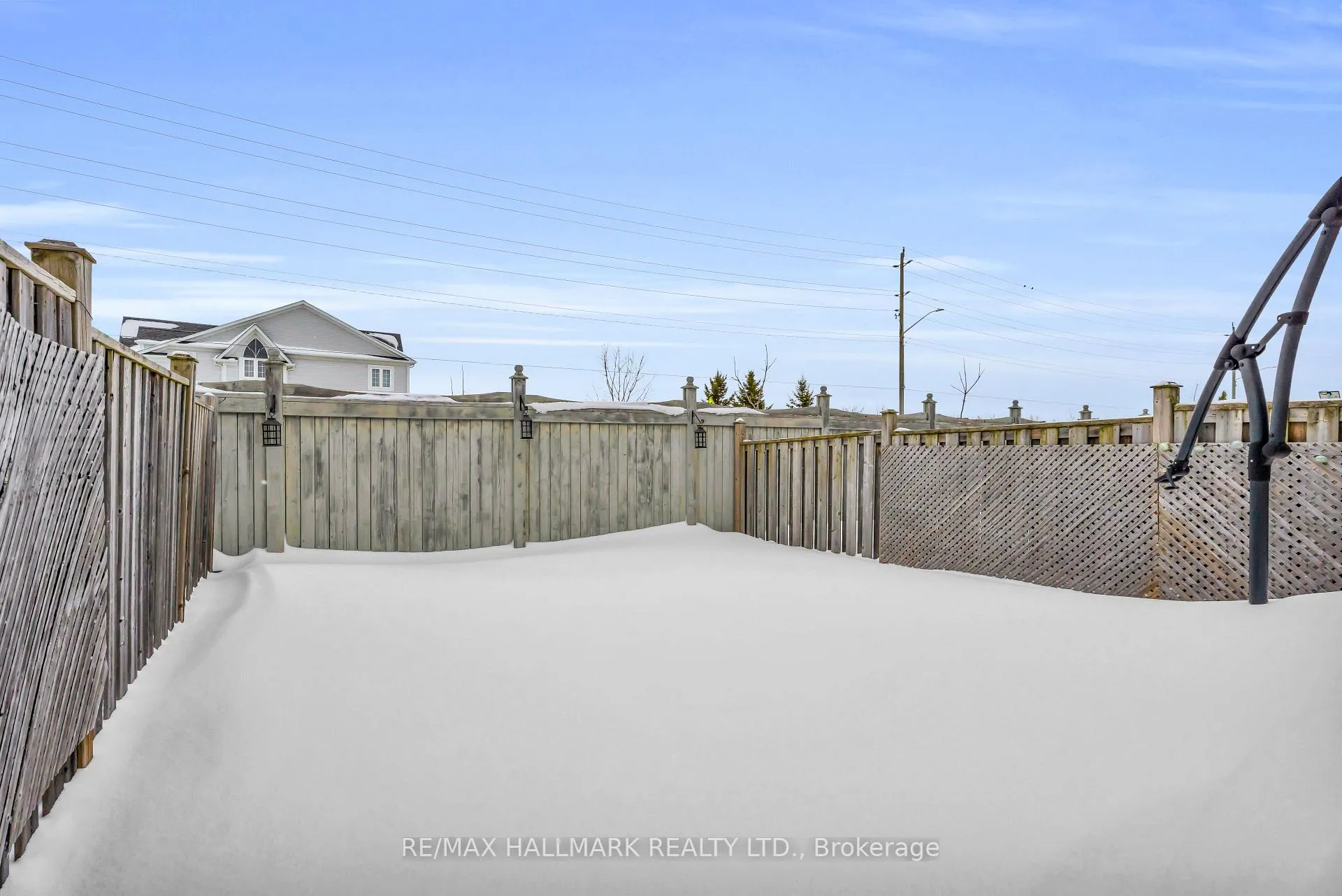 Photo 37 of 77 Commonwealth Road, Barrie, Innis-Shore — HOMEH