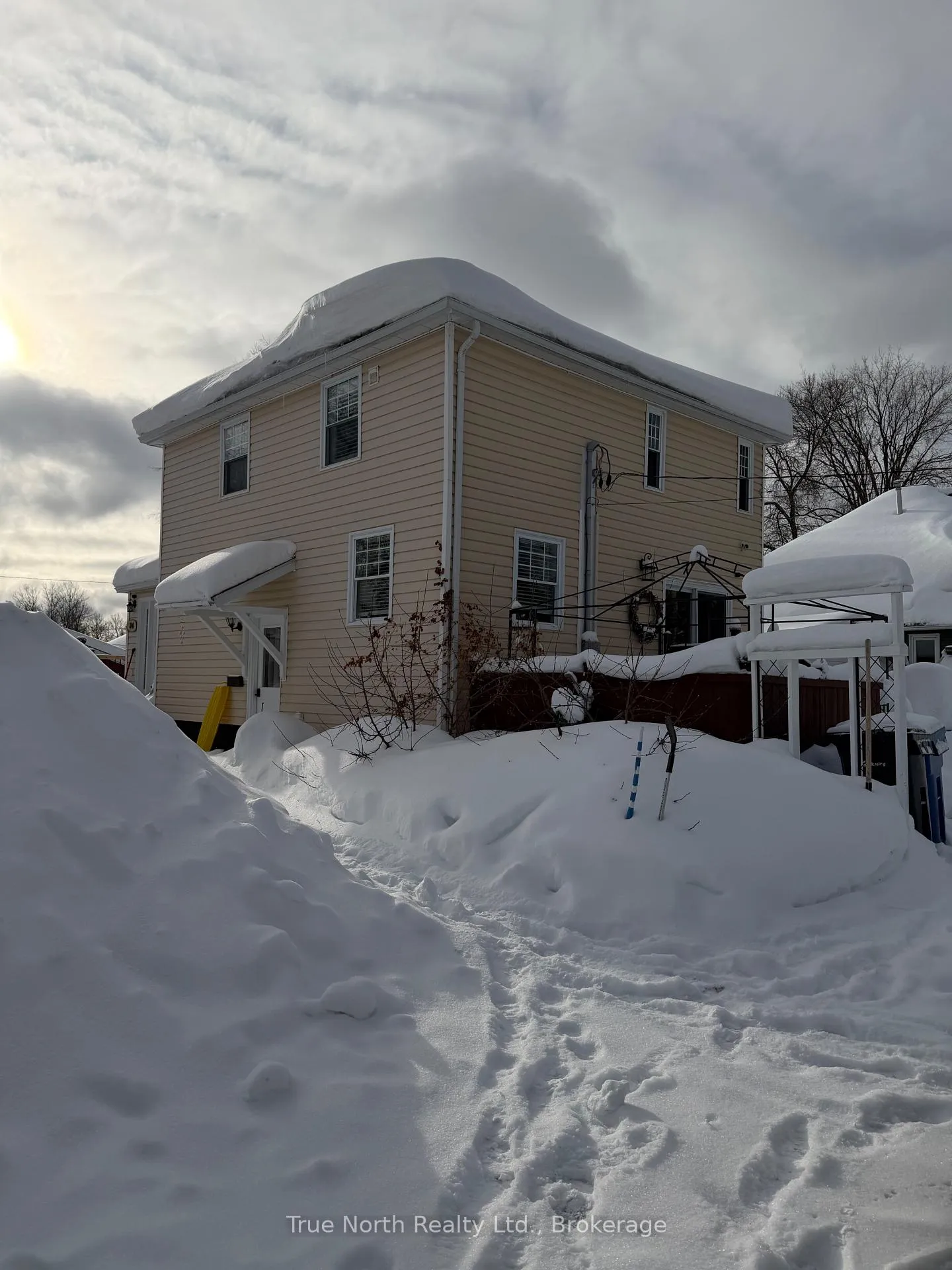 Photo 33 of 34 Dominion Avenue, Kapuskasing — HOMEH