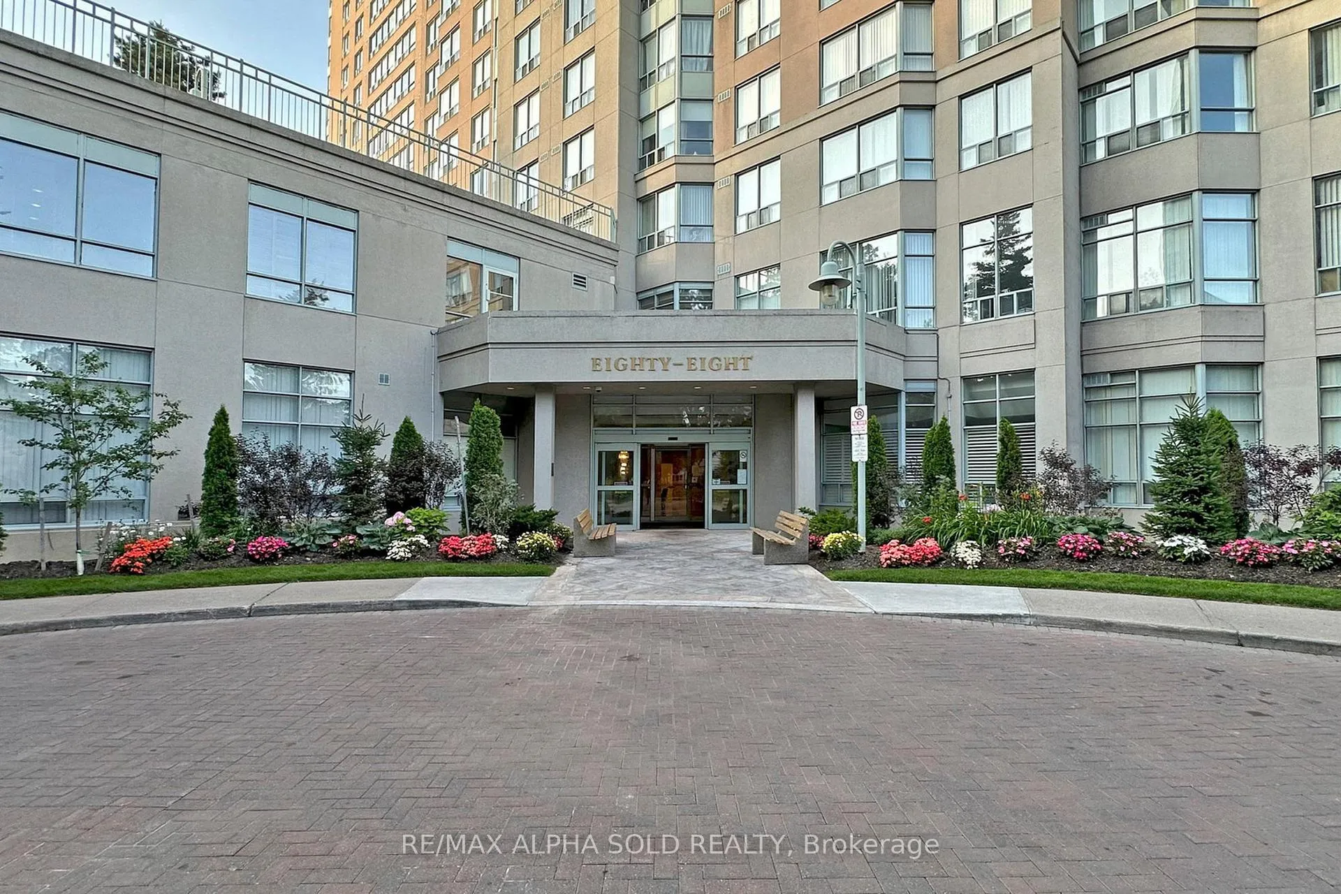 Photo 2 of Unit 907, 88 Corporate Drive, Scarborough, Bendale — HOMEH