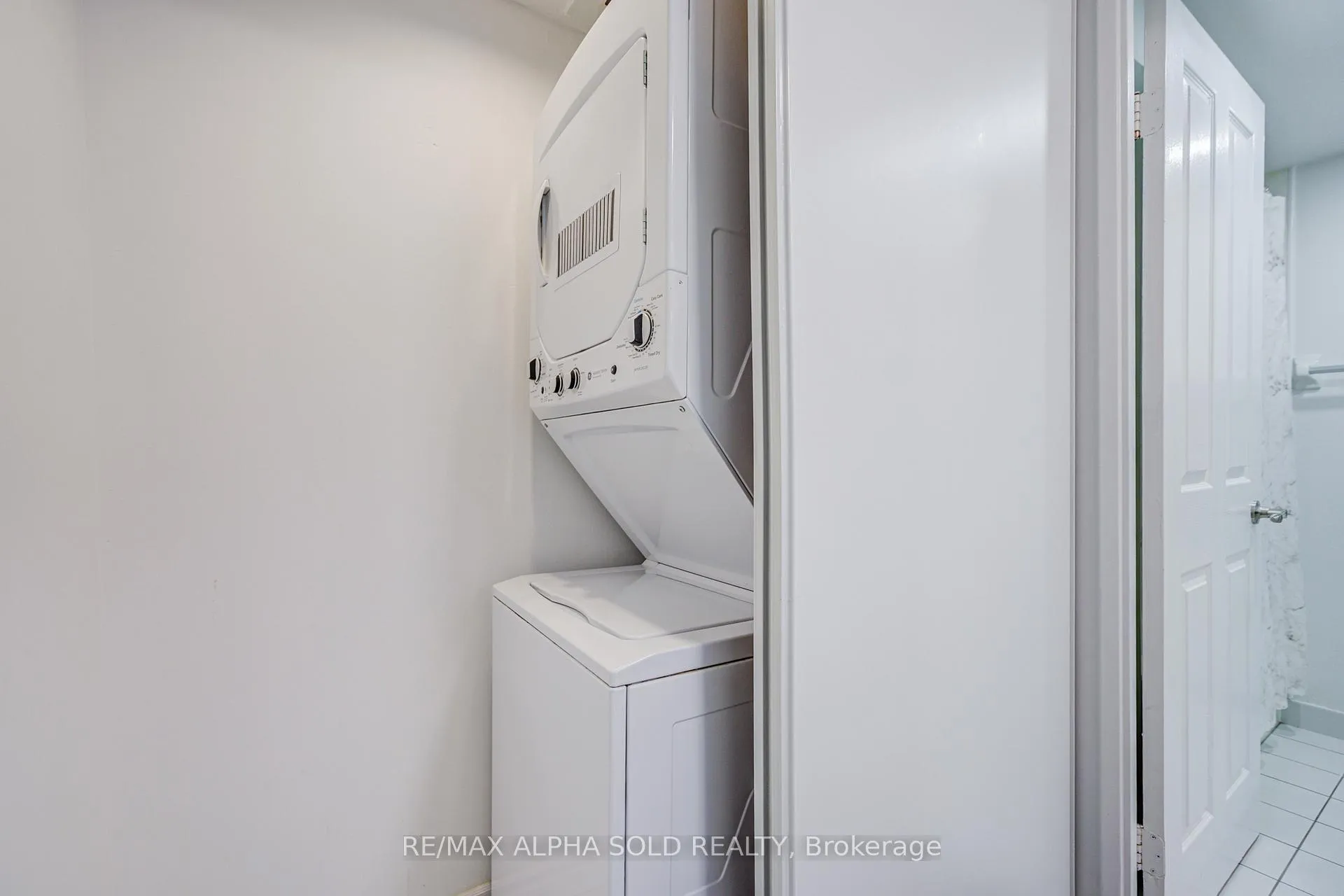 Photo 36 of Unit 907, 88 Corporate Drive, Scarborough, Bendale — HOMEH