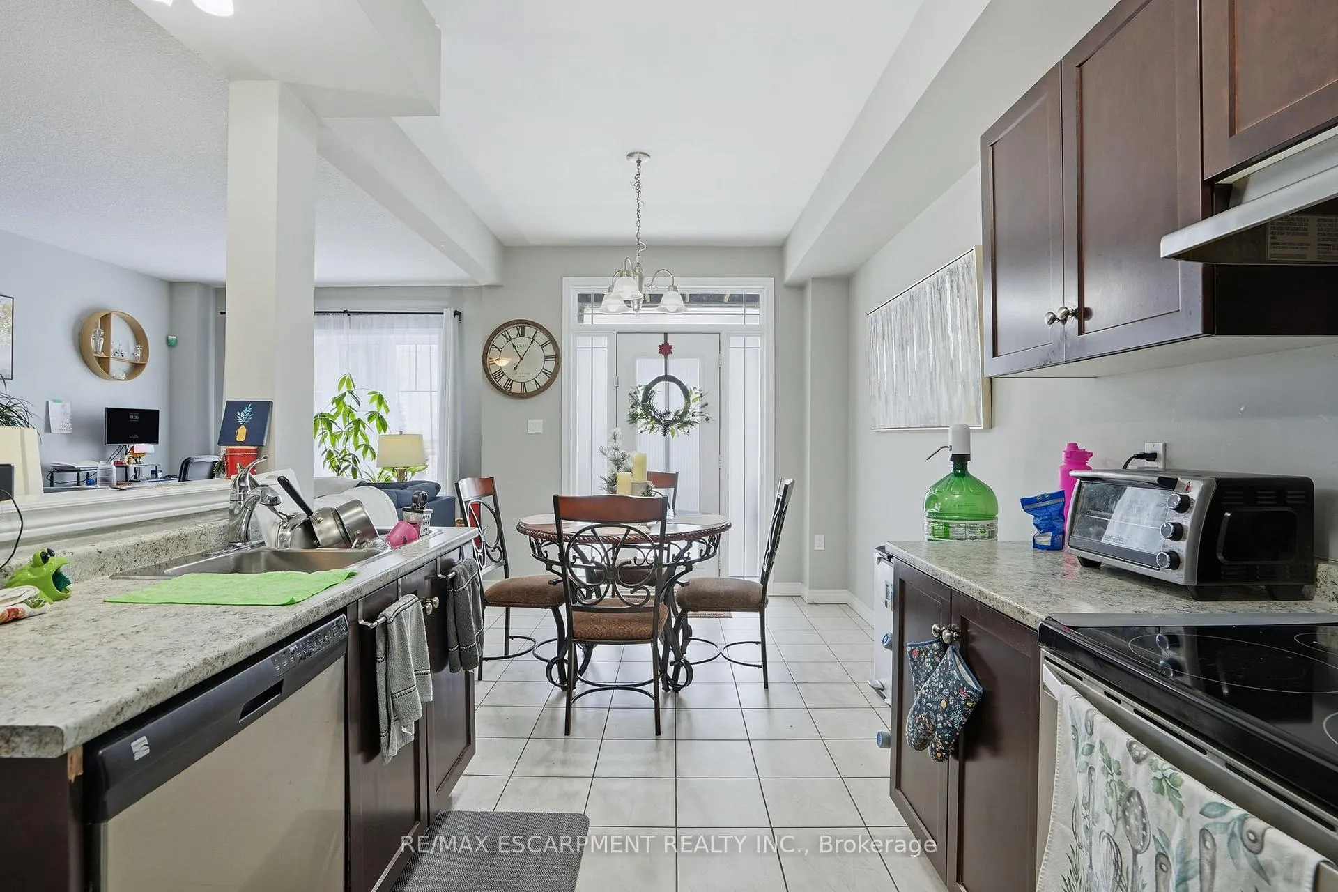 Photo 12 of Unit 6, 7 Lakelawn Road, Grimsby, Grimsby Beach — HOMEH