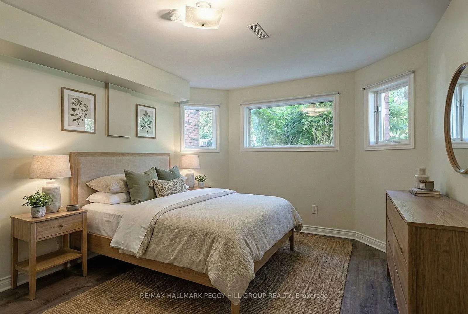 Photo 14 of 239 Simcoe Street, Clearview, Stayner — HOMEH