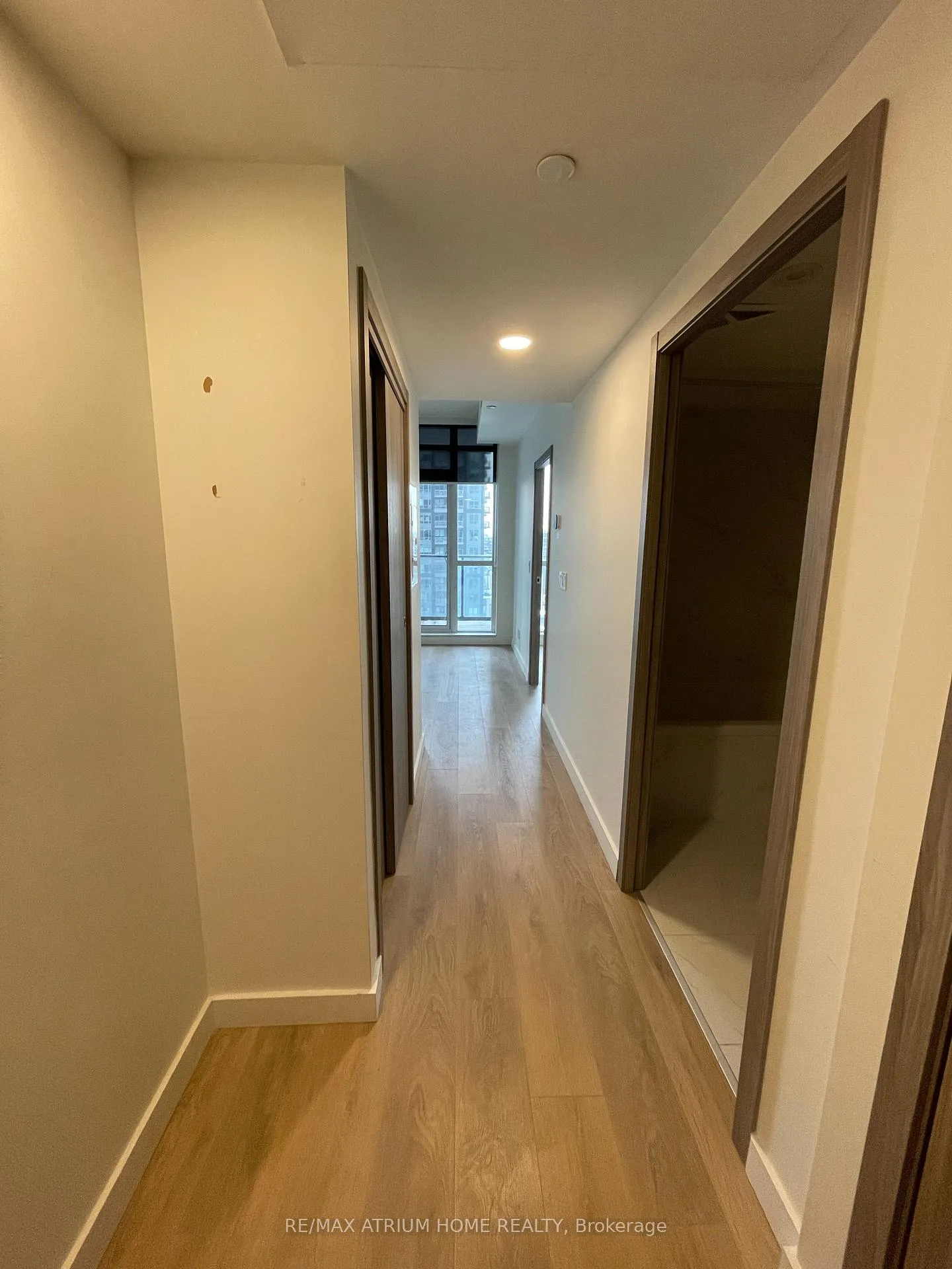 Front of Unit 2208, 38 Widmer Street