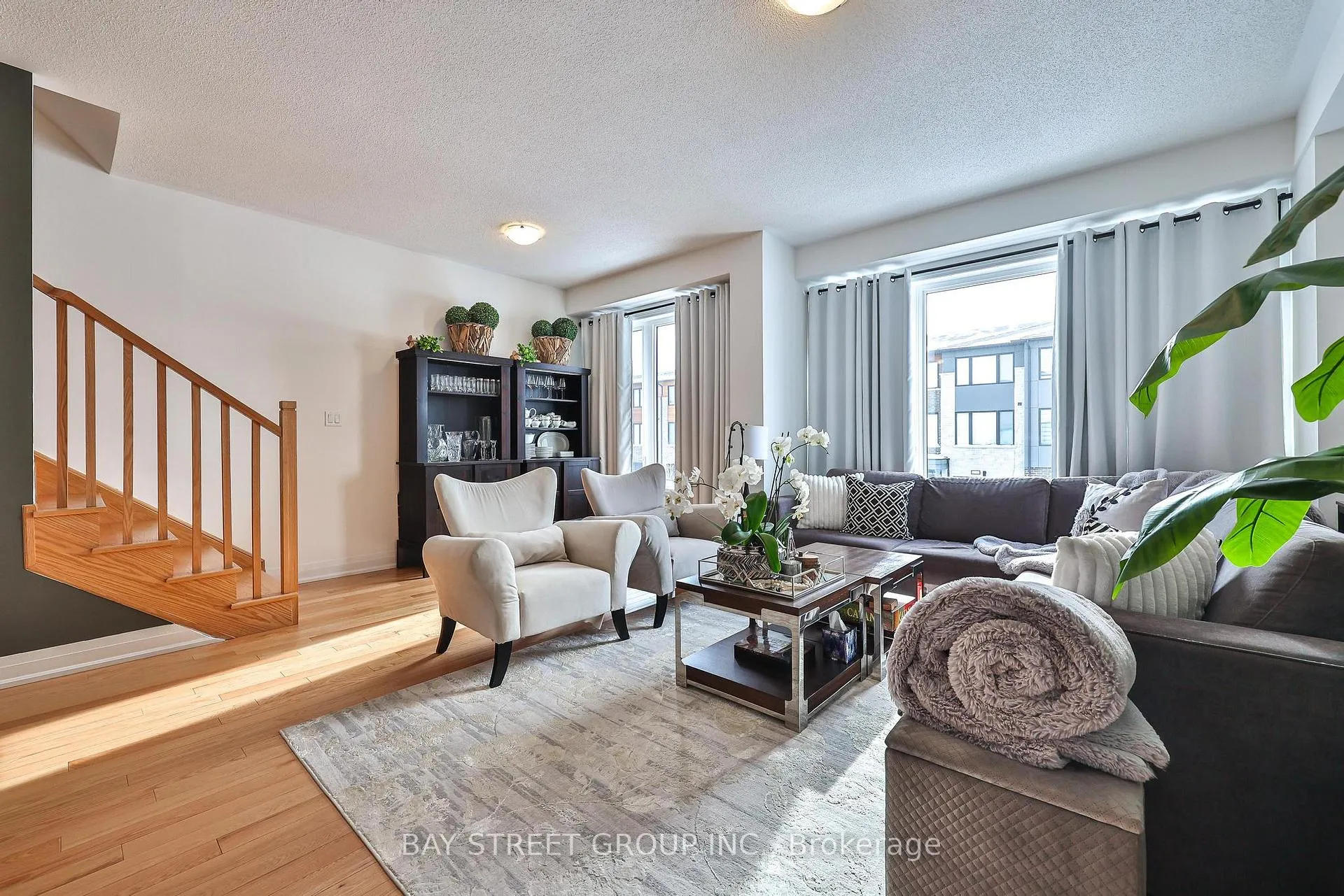 Photo 10 of 75 Windtree Way, Halton Hills, Georgetown — HOMEH