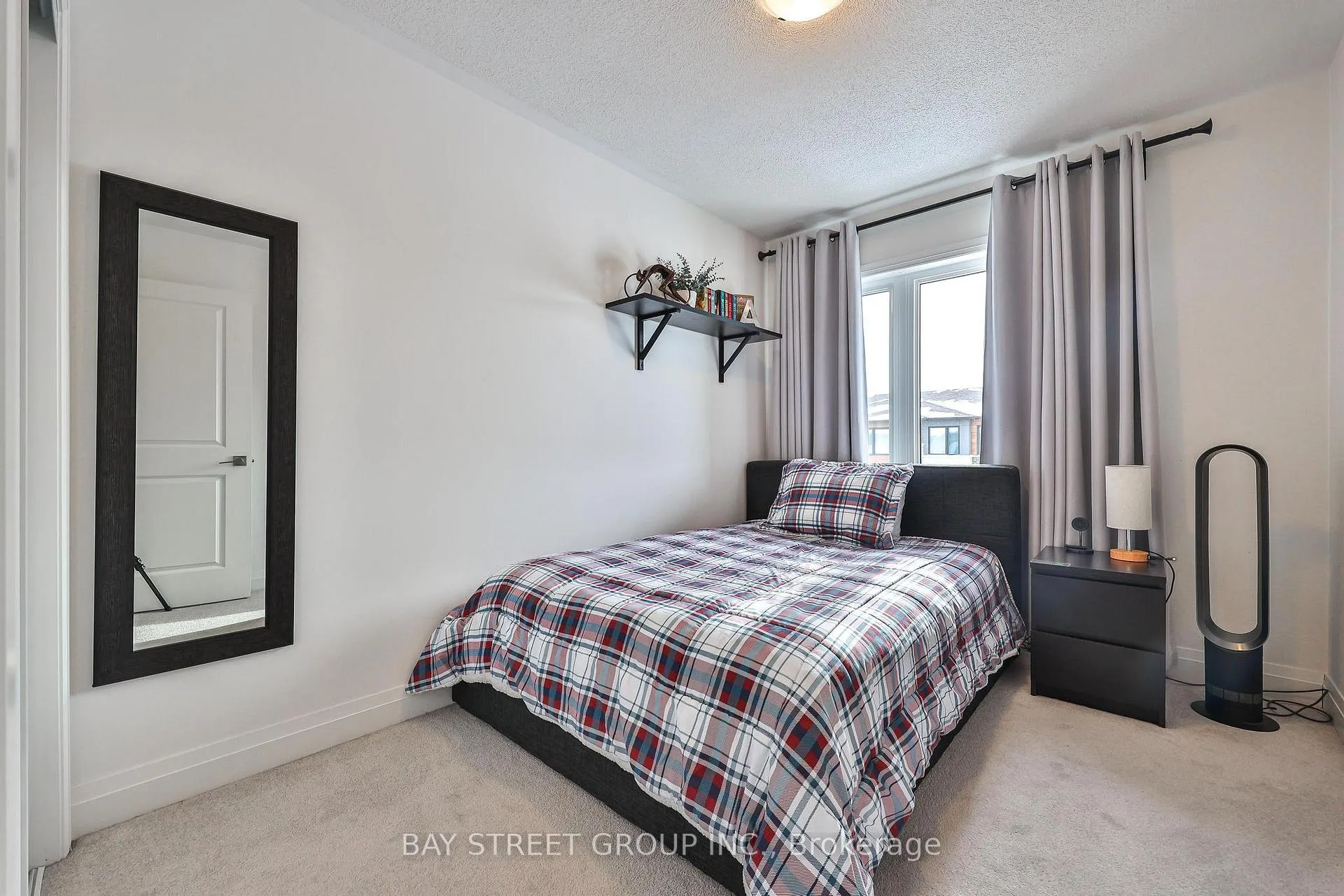 Photo 23 of 75 Windtree Way, Halton Hills, Georgetown — HOMEH