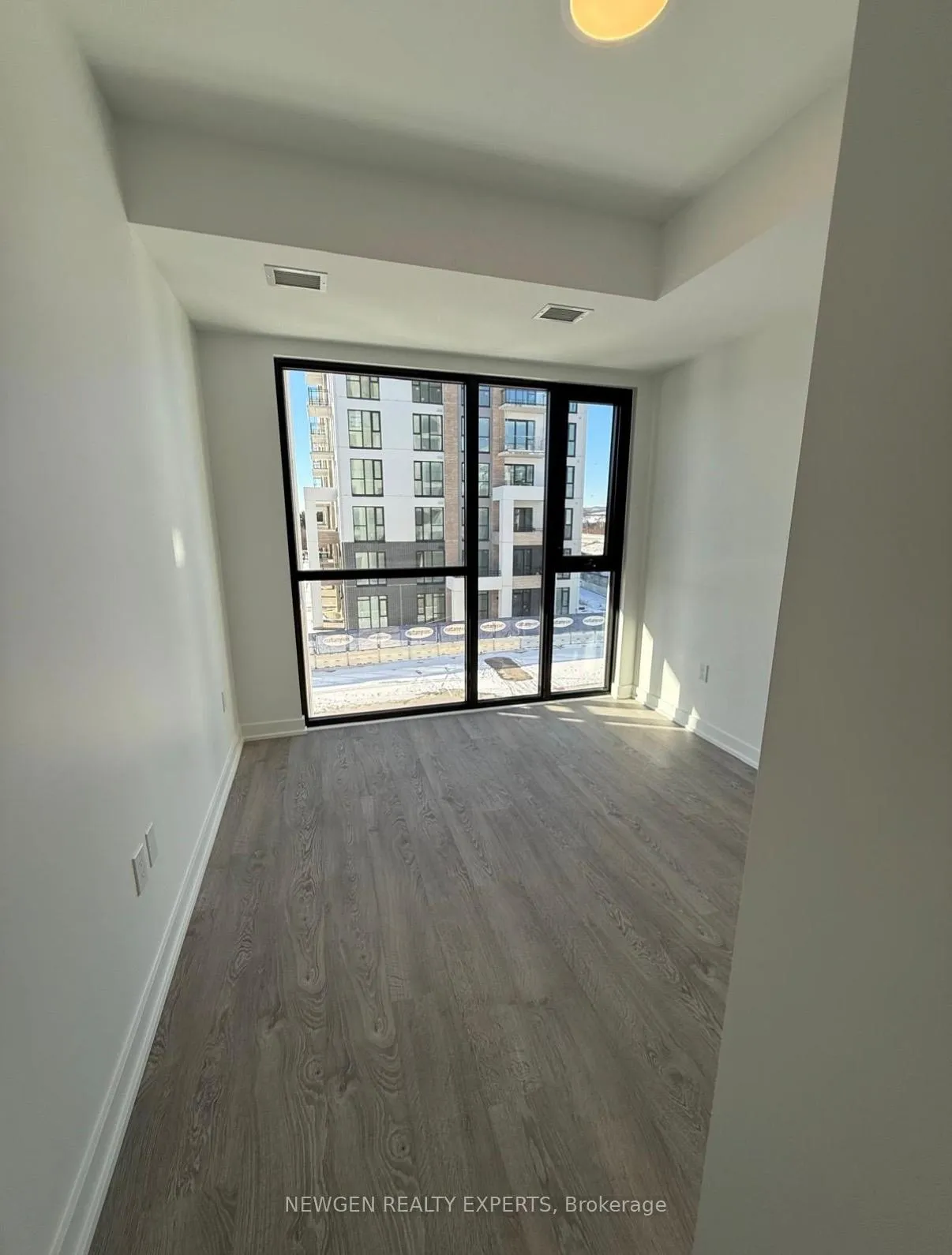 Photo 6 of Unit 303, 750 Whitlock Avenue, Milton, Cobban — HOMEH