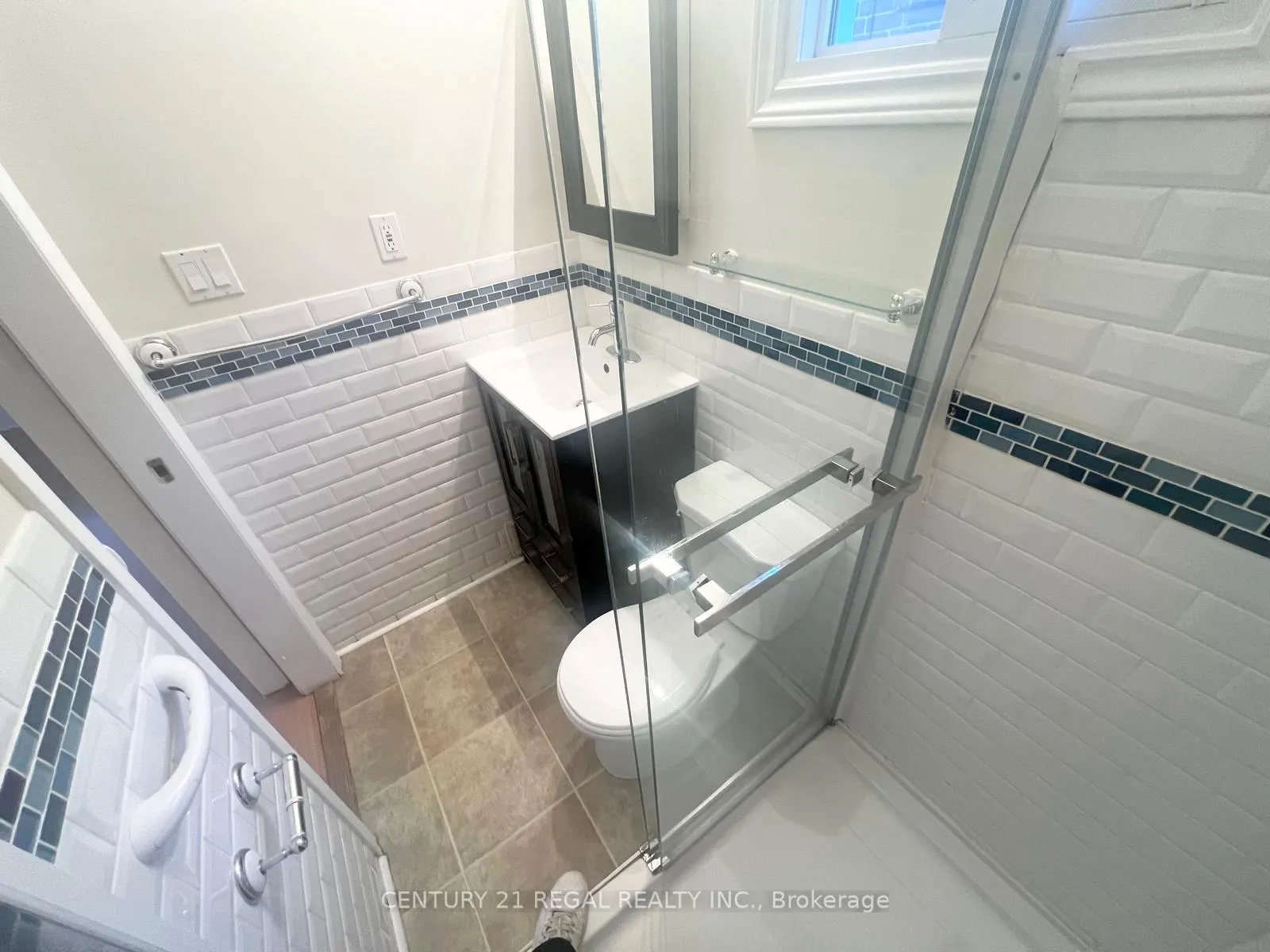 Photo 8 of 7 Holborne Avenue, Toronto, Danforth Village-East York — HOMEH