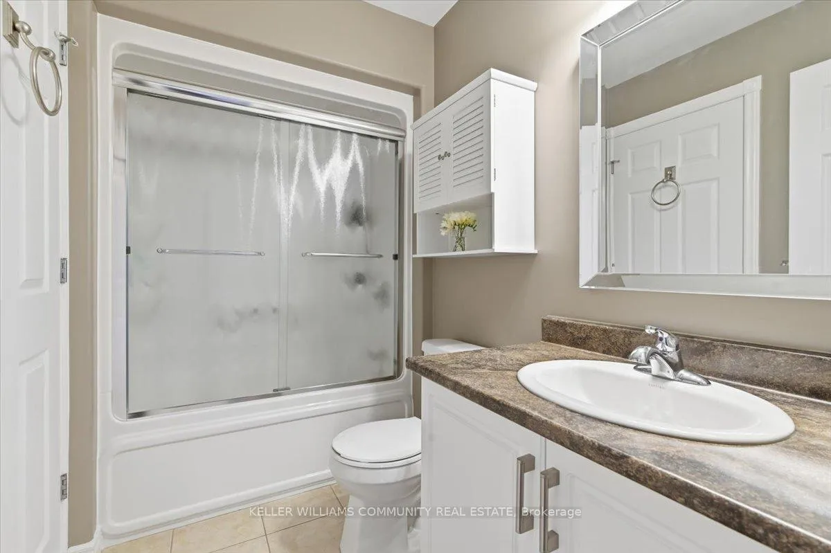 Photo 15 of 210 Chandler Crescent, Peterborough, Monaghan Ward 2 — HOMEH