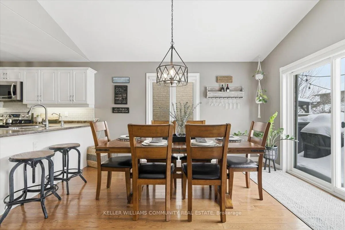 Photo 21 of 210 Chandler Crescent, Peterborough, Monaghan Ward 2 — HOMEH