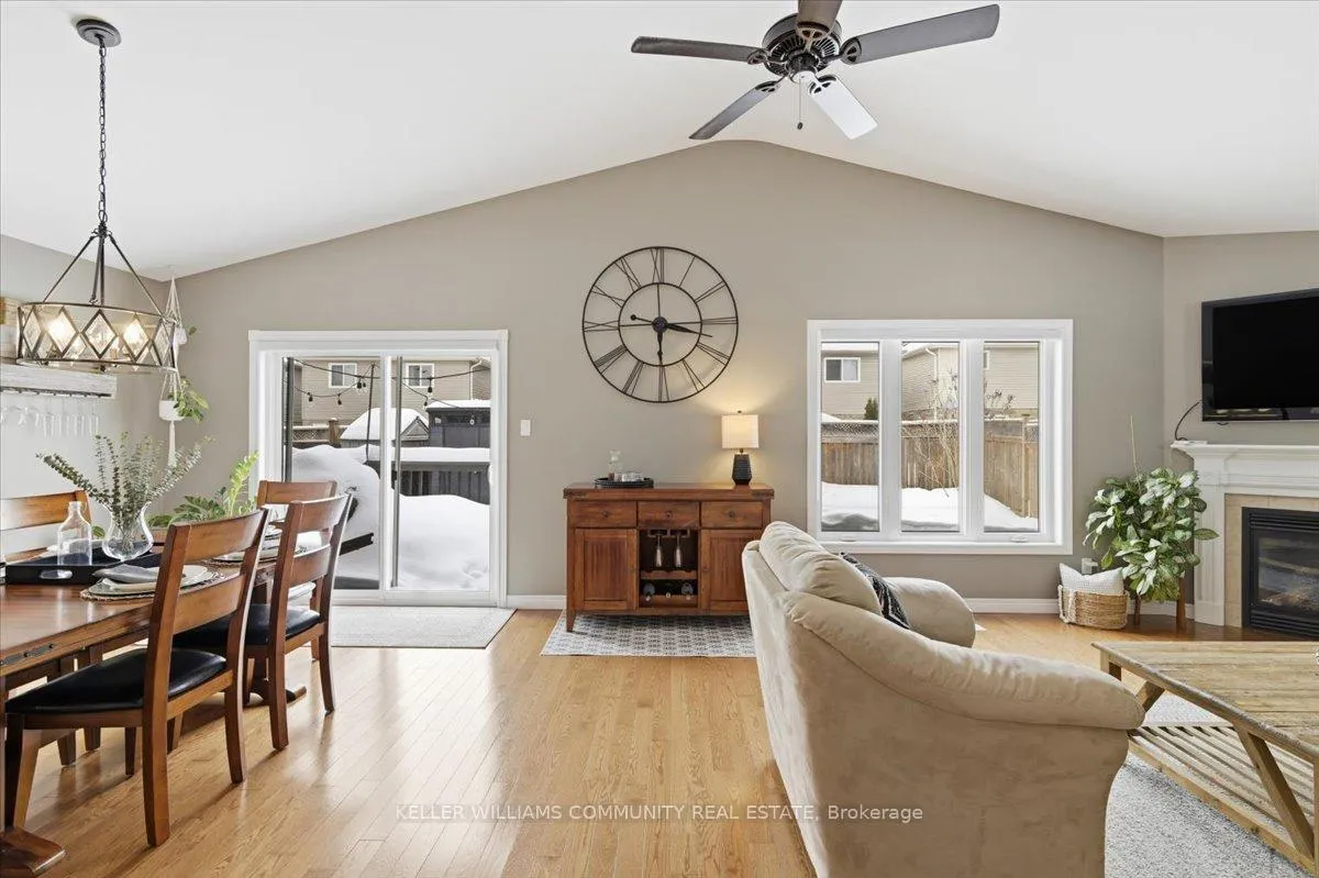 Photo 31 of 210 Chandler Crescent, Peterborough, Monaghan Ward 2 — HOMEH